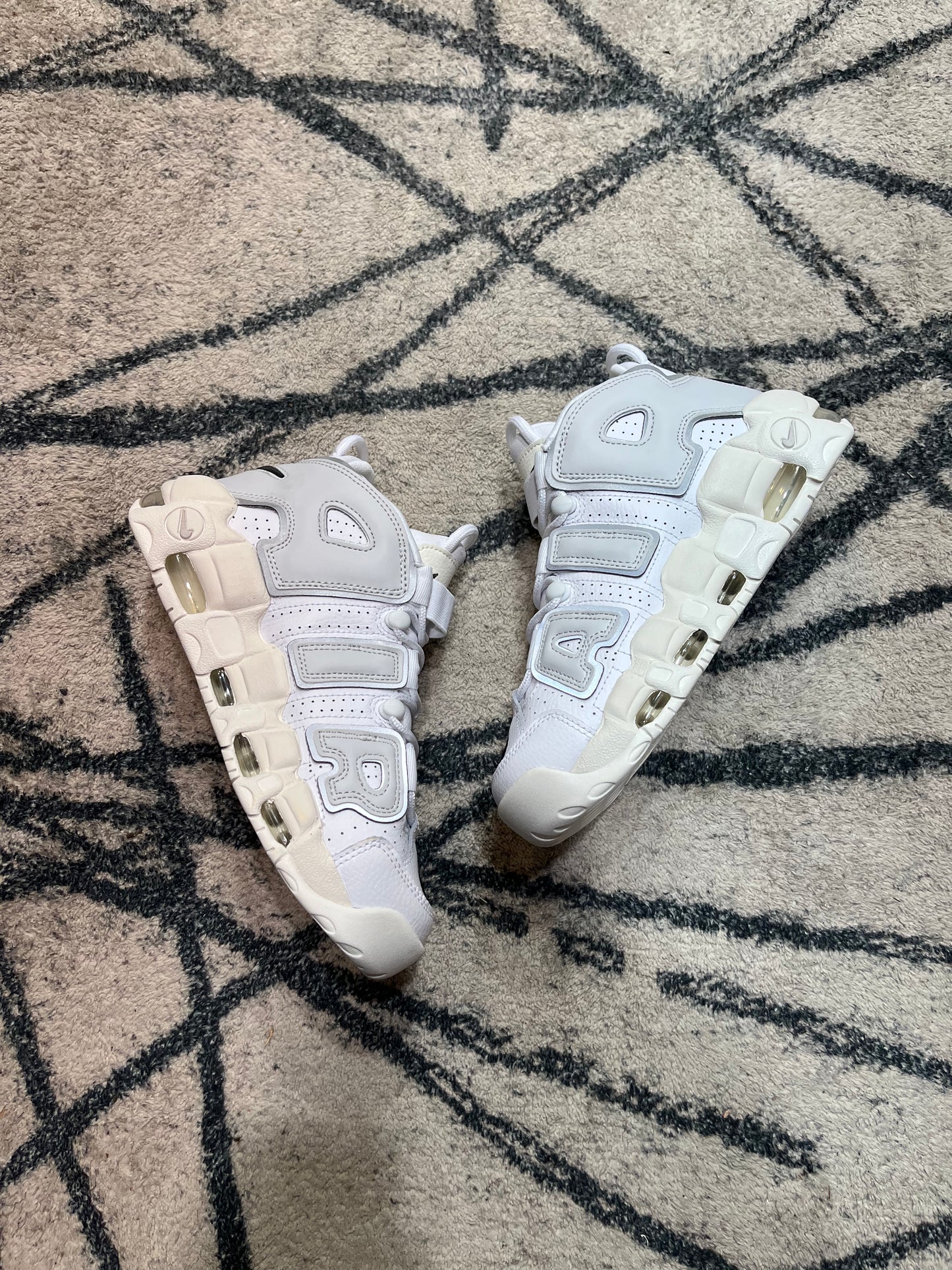Nike Uptempo White