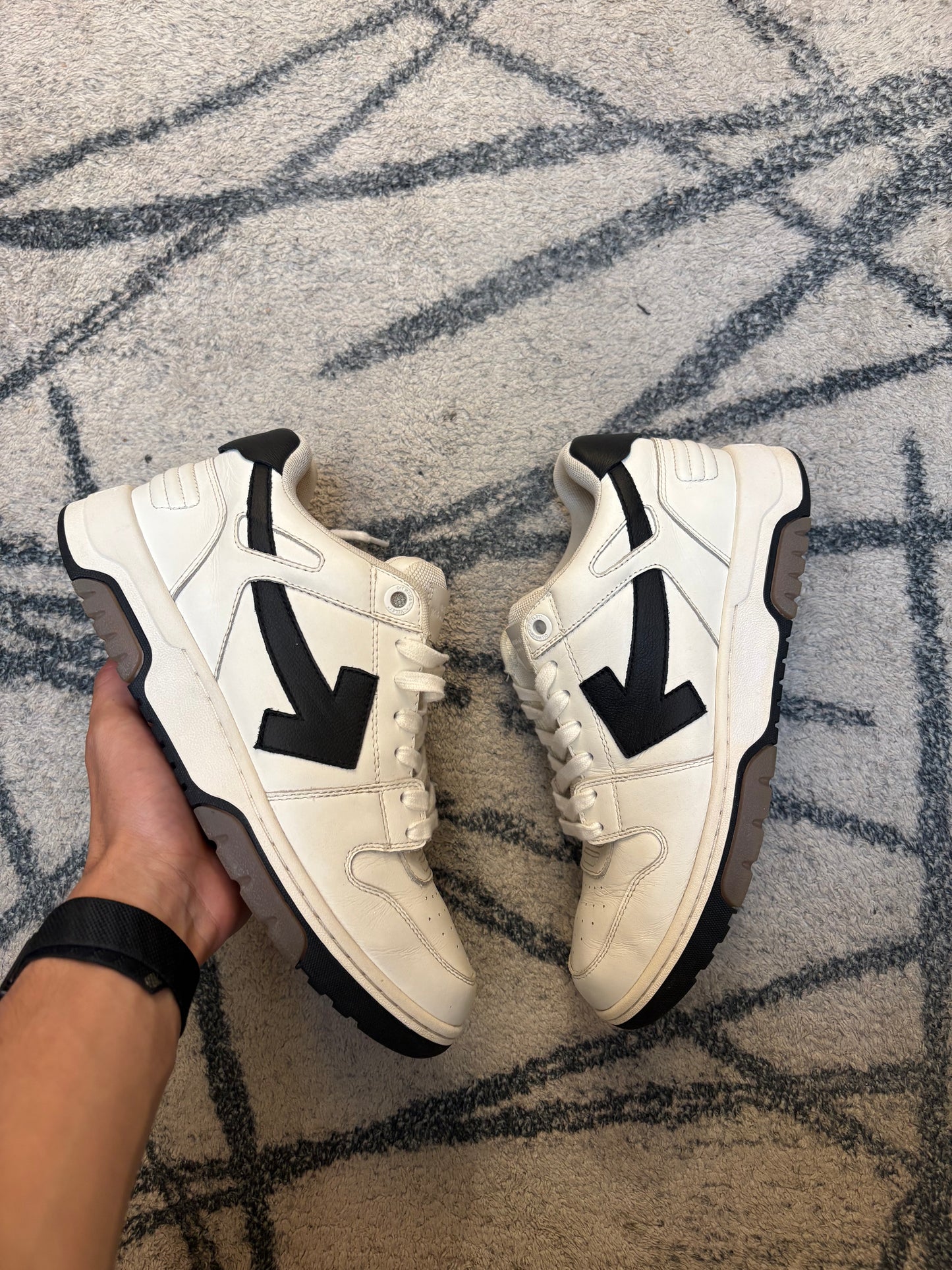 Off White OOO White Black