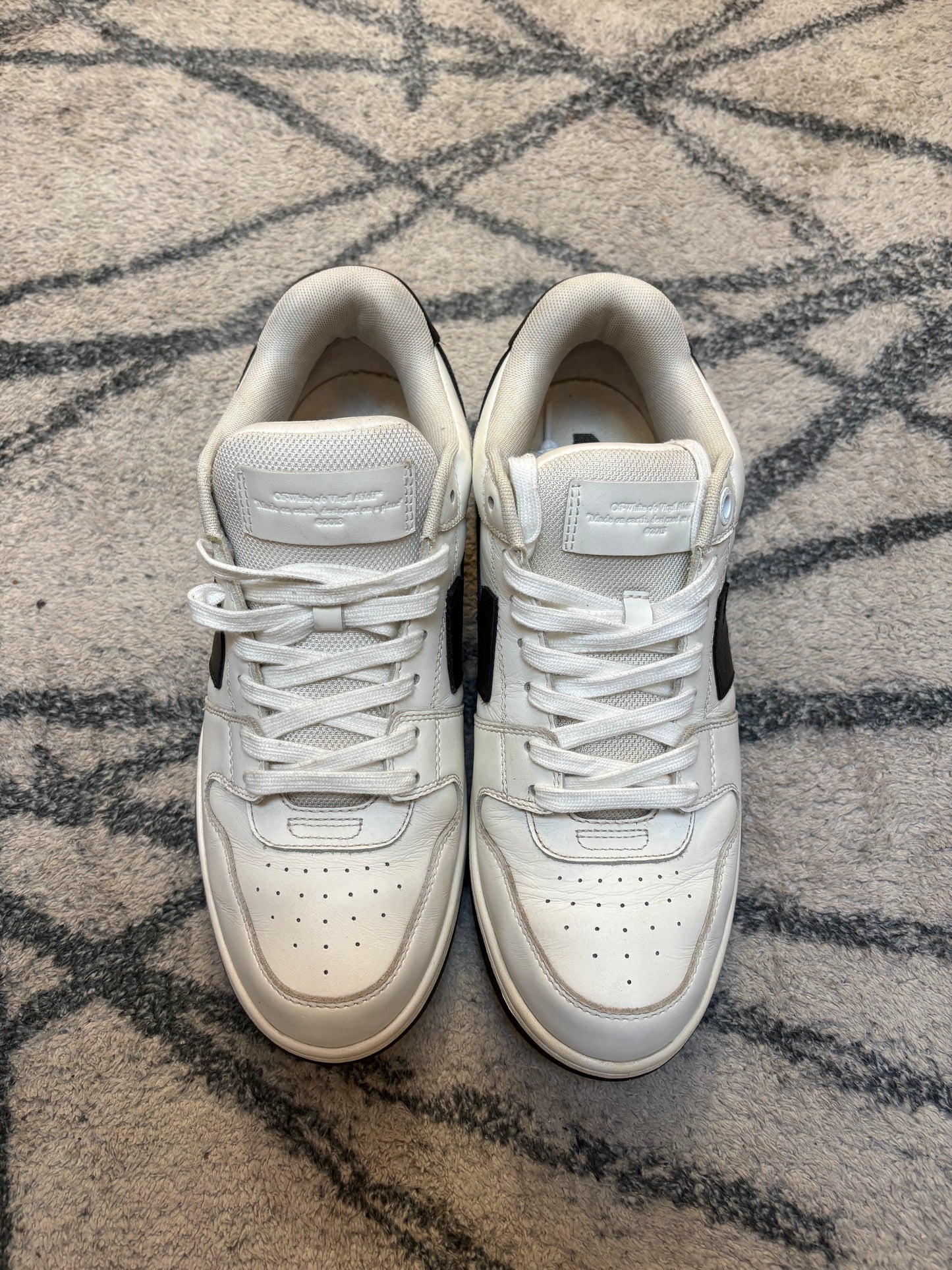 Off White OOO White Black