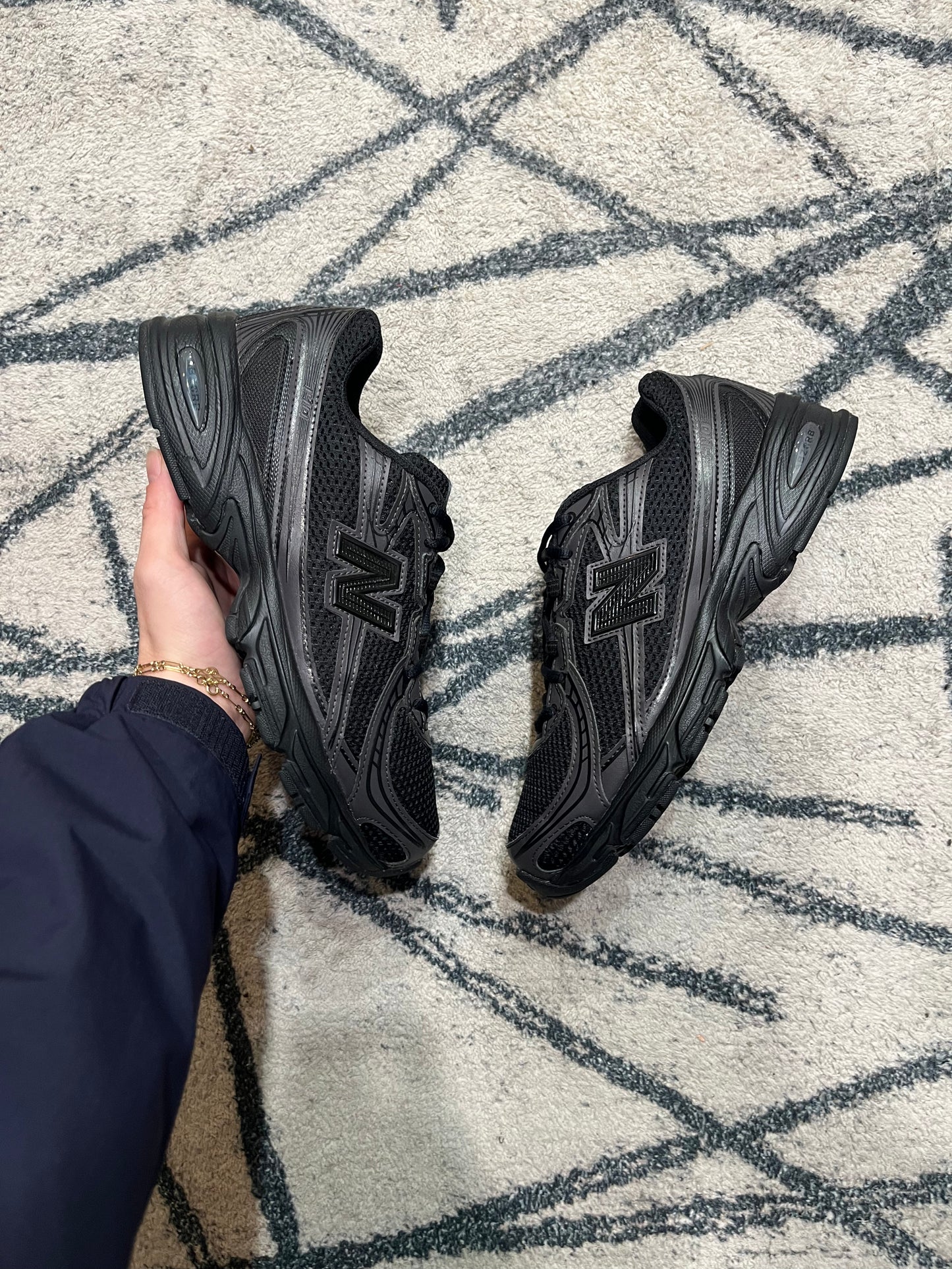 New Balance 740 Black