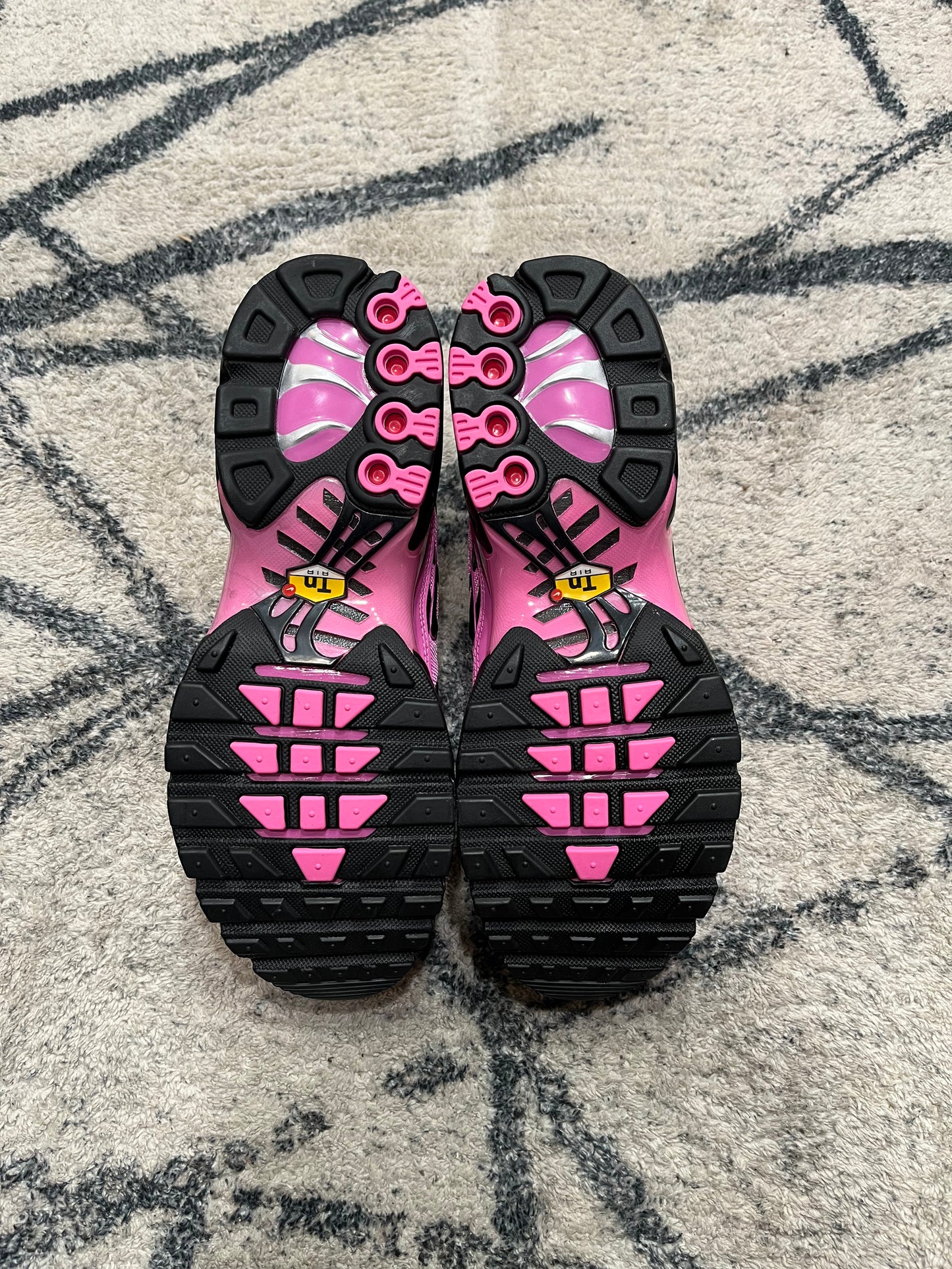 Nike Air Max Plus Playful Pink