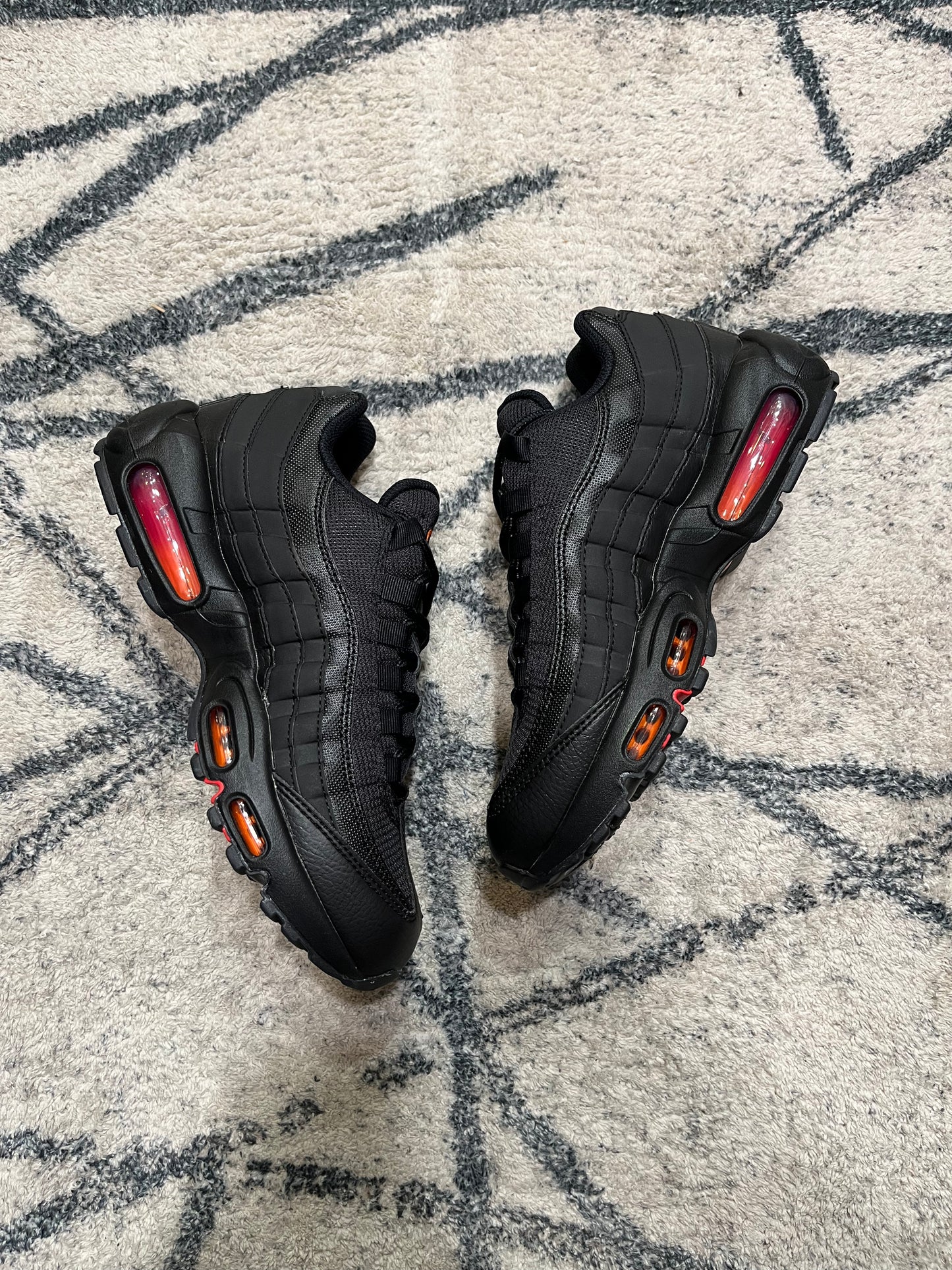 Nike Air Max 95 Black Red