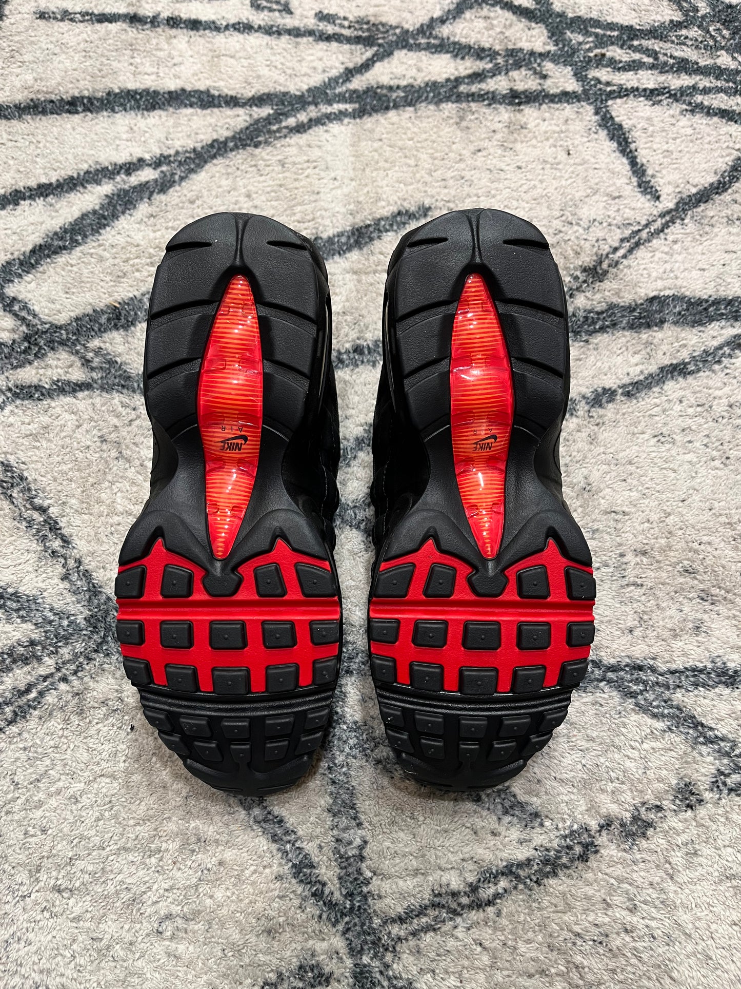 Nike Air Max 95 Black Red