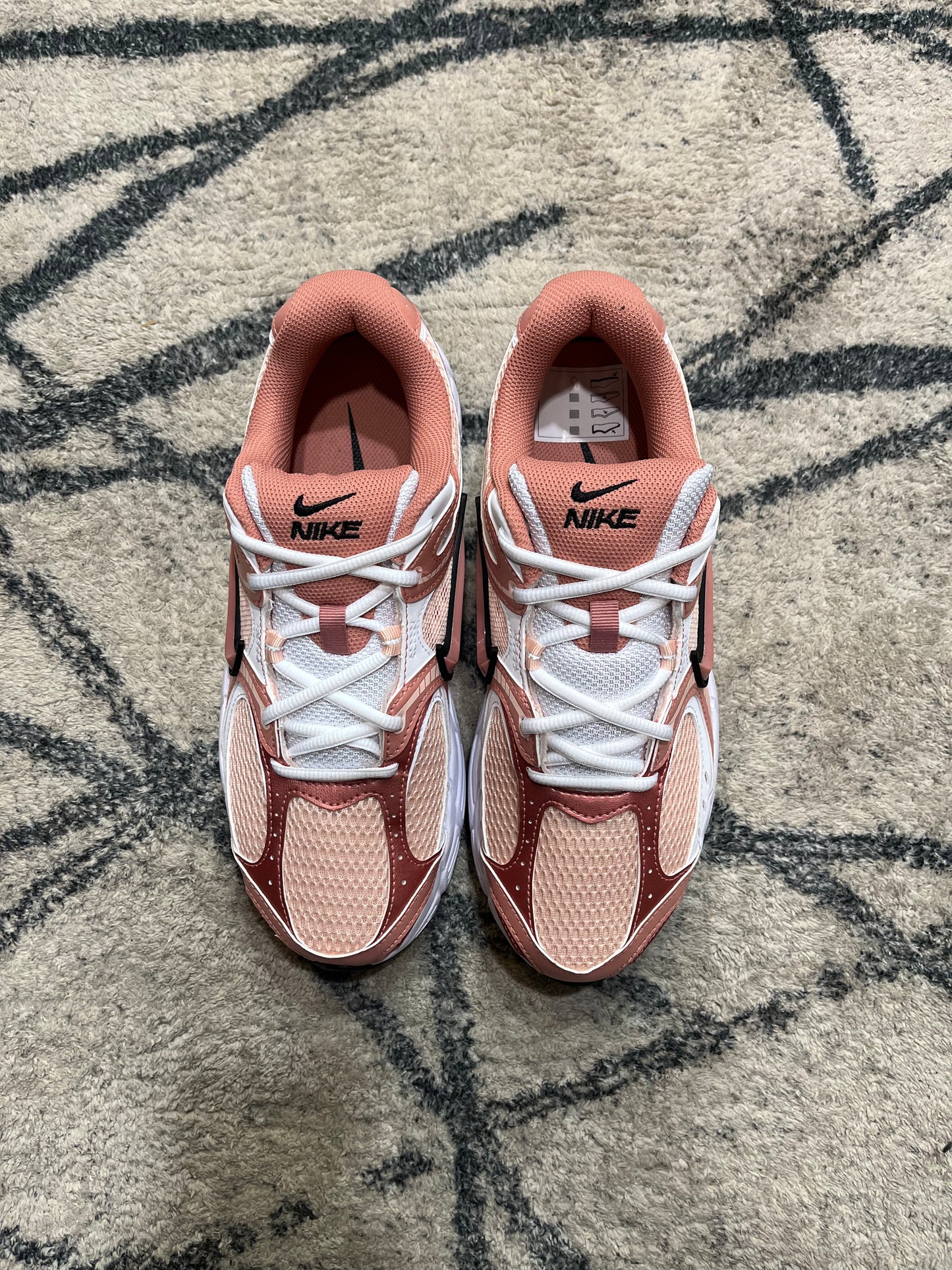 Nike V5 RNR Coral Pink