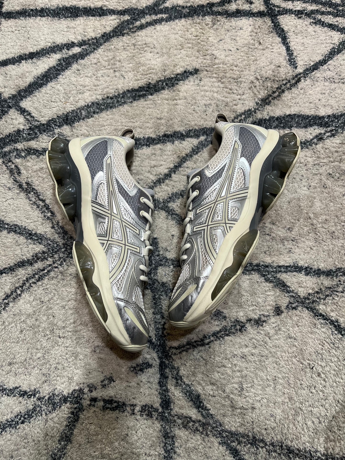 Asics Gel Quantum Kinetic  White Grey