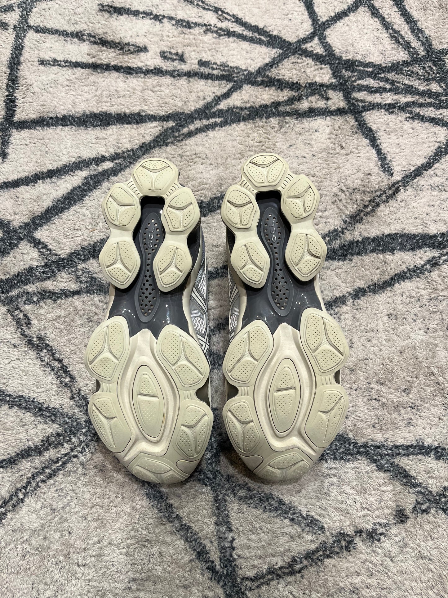 Asics Gel Quantum Kinetic  White Grey