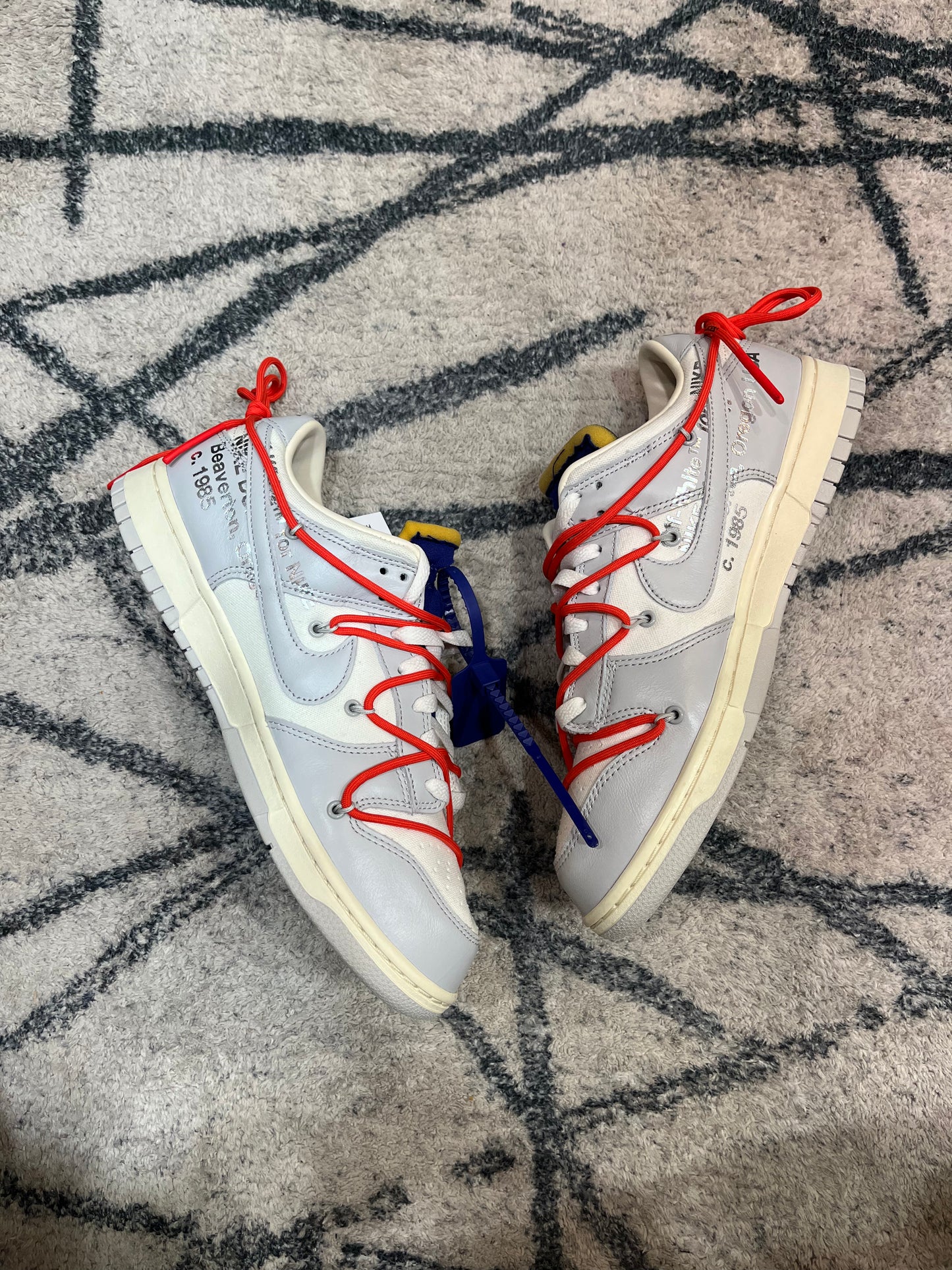 Nike Dunk Off White Lot 23
