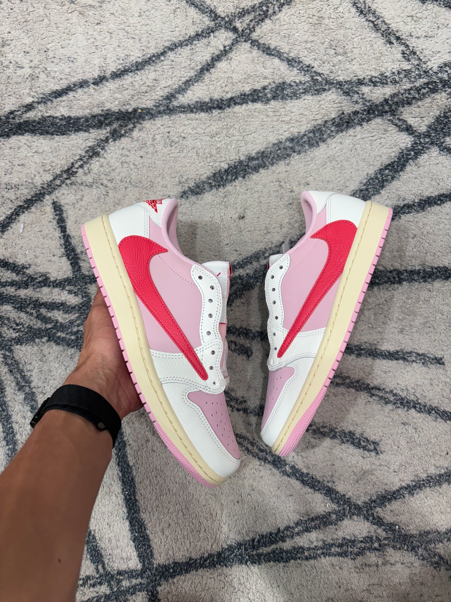 Air Jordan 1 Travis Scott Tropical Twist