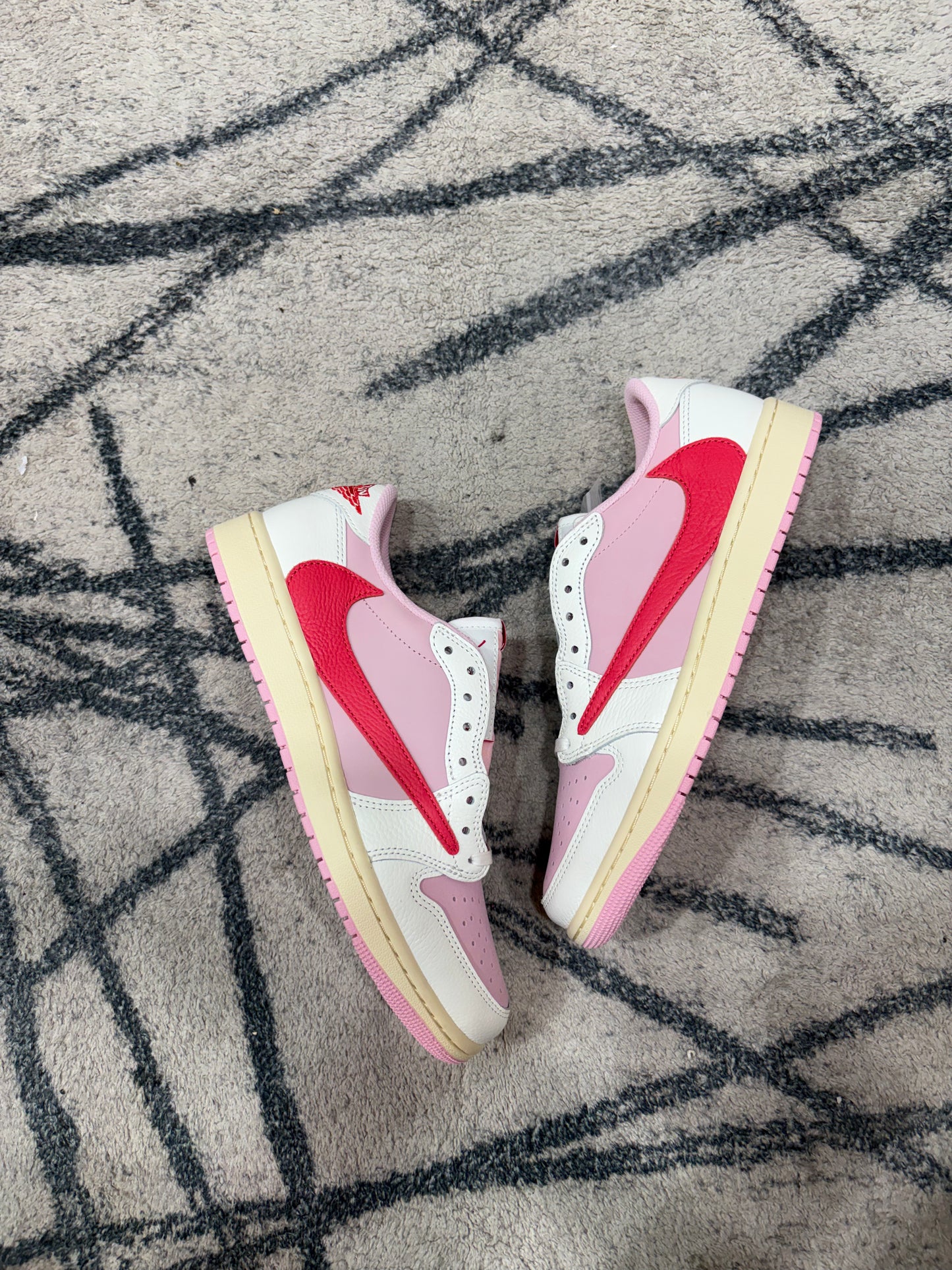 Air Jordan 1 Travis Scott Tropical Twist