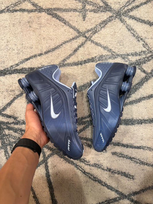 Nike Shox R4 Obsidian Aluminum