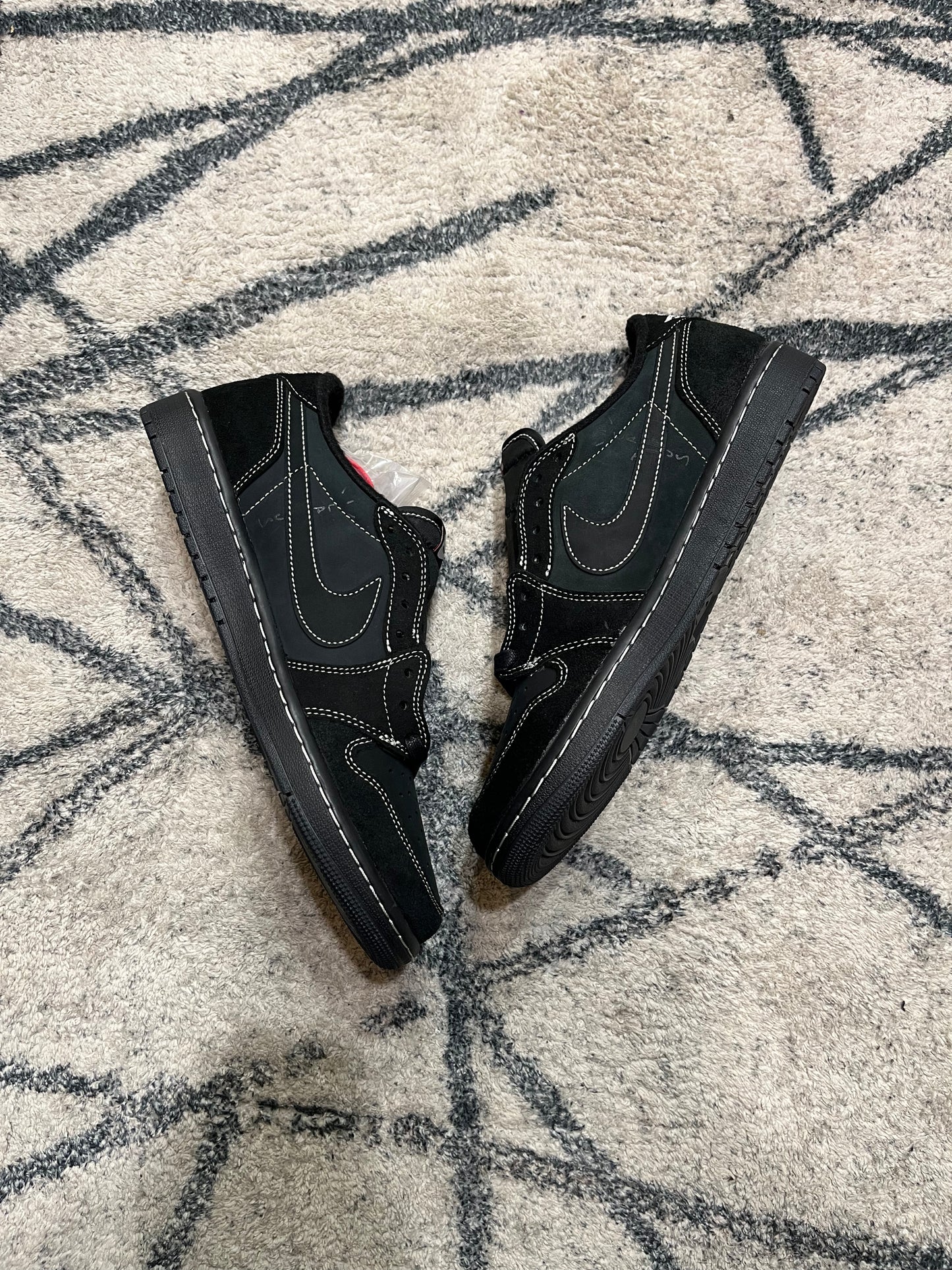 Air Jordan 1 Travis Scott Phantom