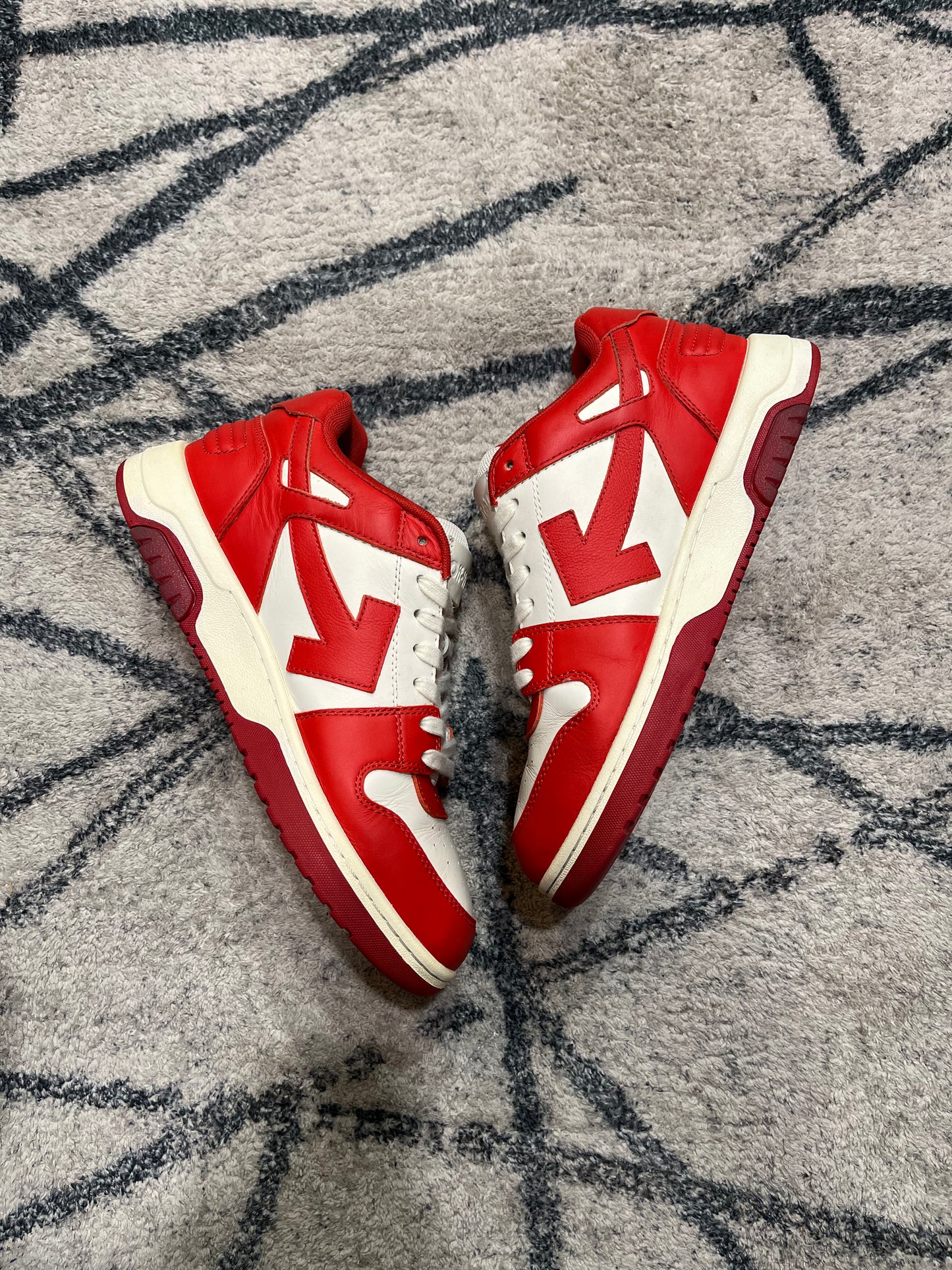 Off White Out Of Office Rouge