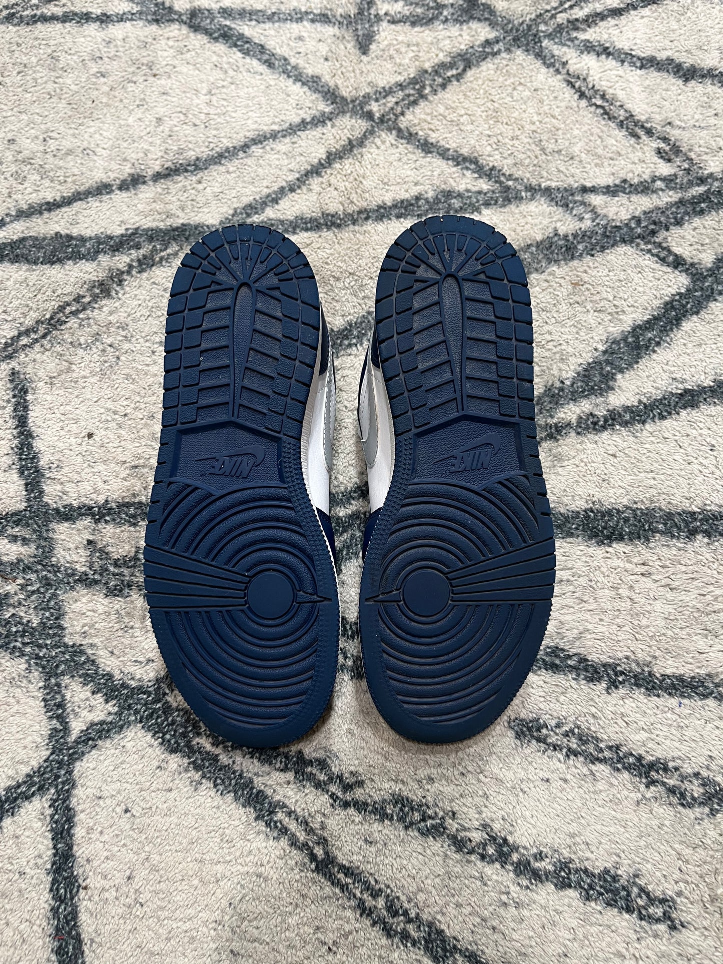 Air Jordan 1  Grey Midnight Navy