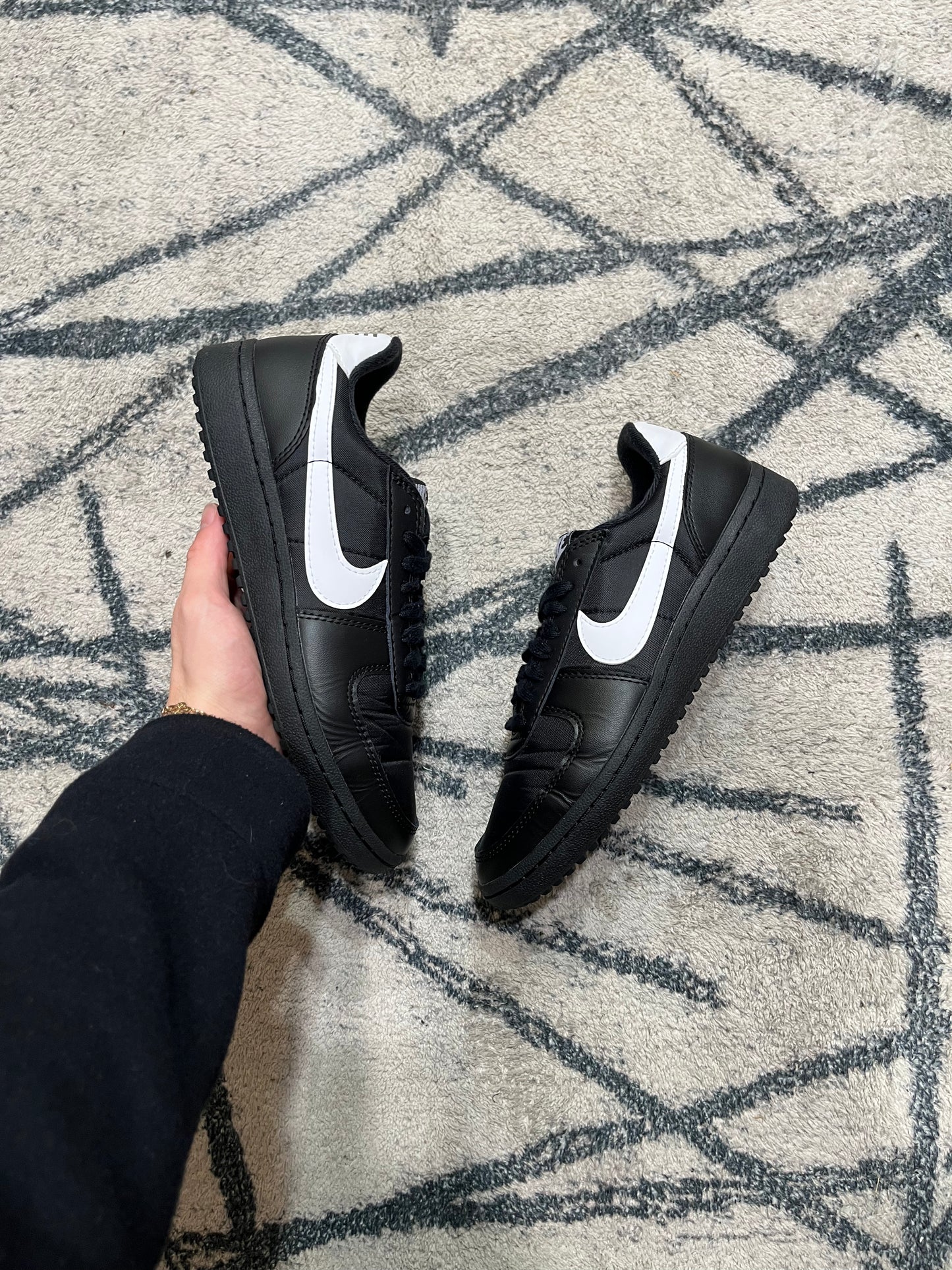 Nike Field Black