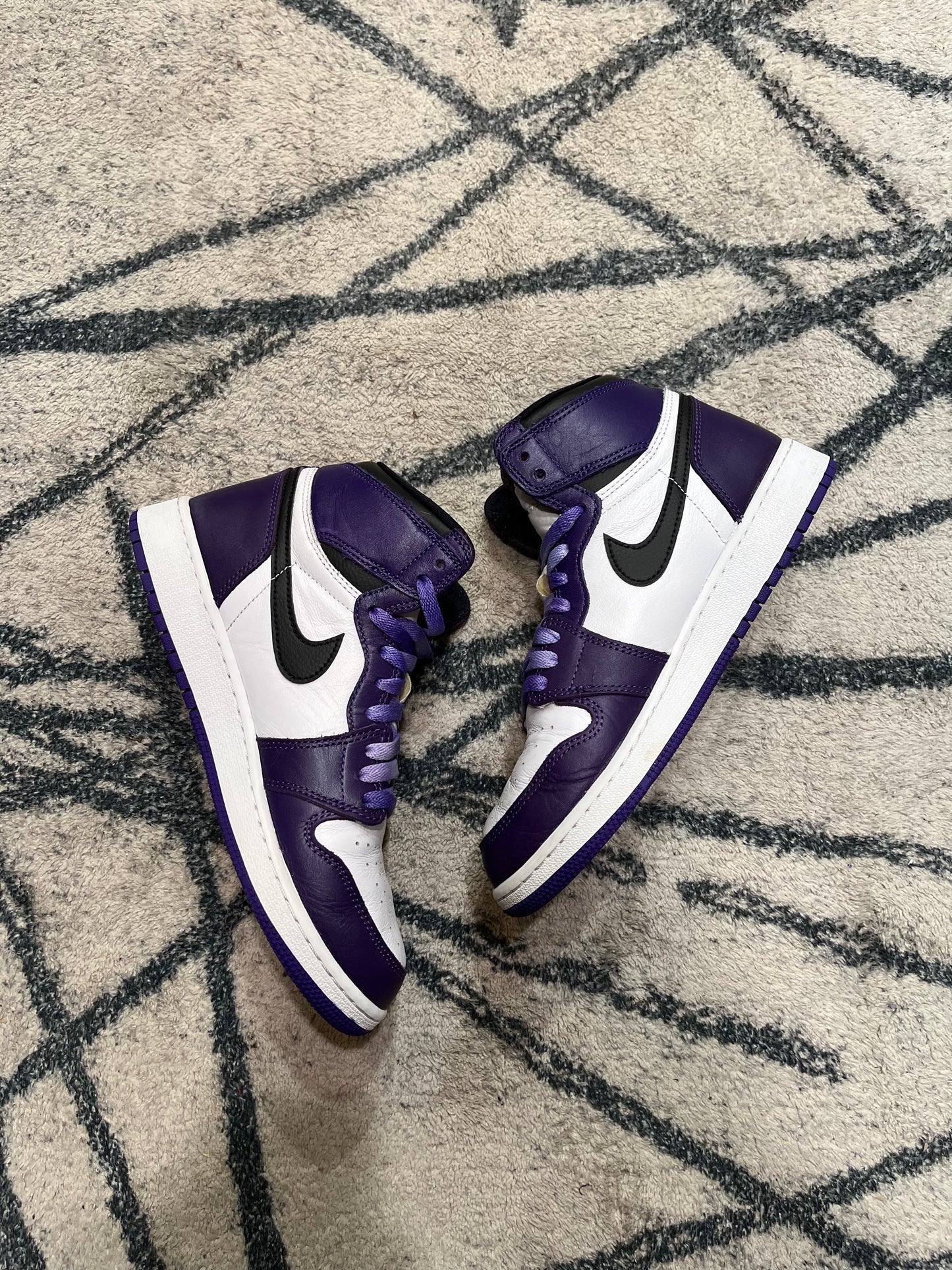 Air Jordan 1 Mid Court Purple