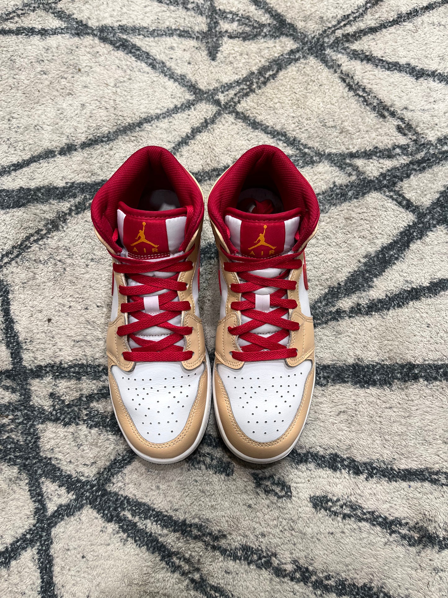 Air Jordan 1 Mid Curry Red