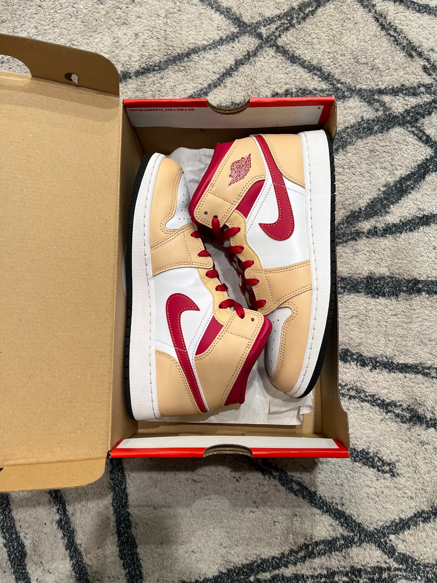 Air Jordan 1 Mid Curry Red