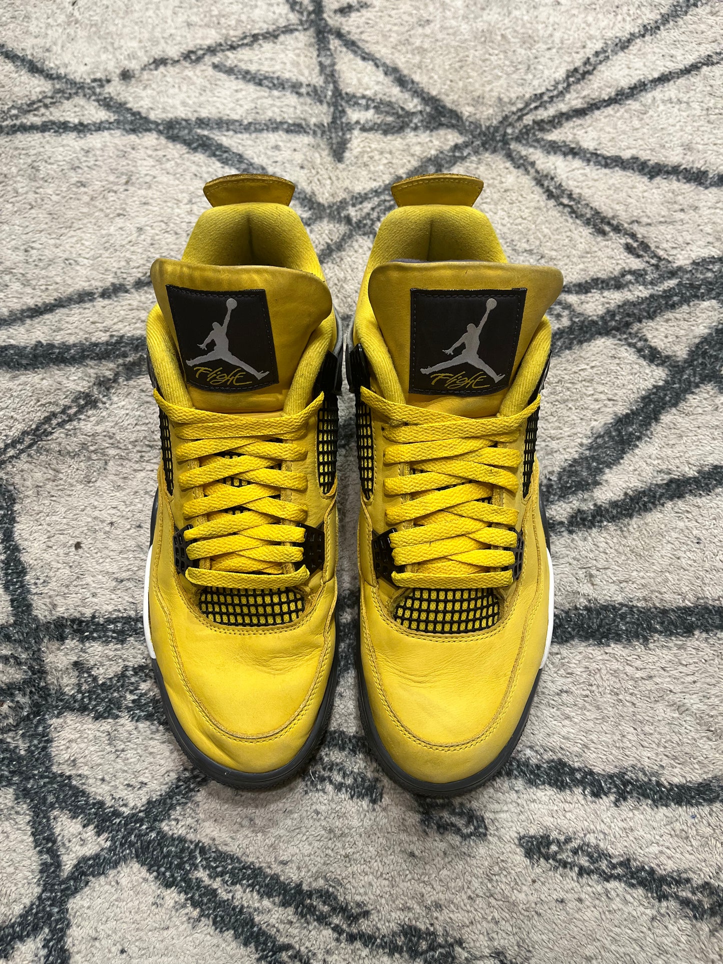 Air Jordan 4 Lightning