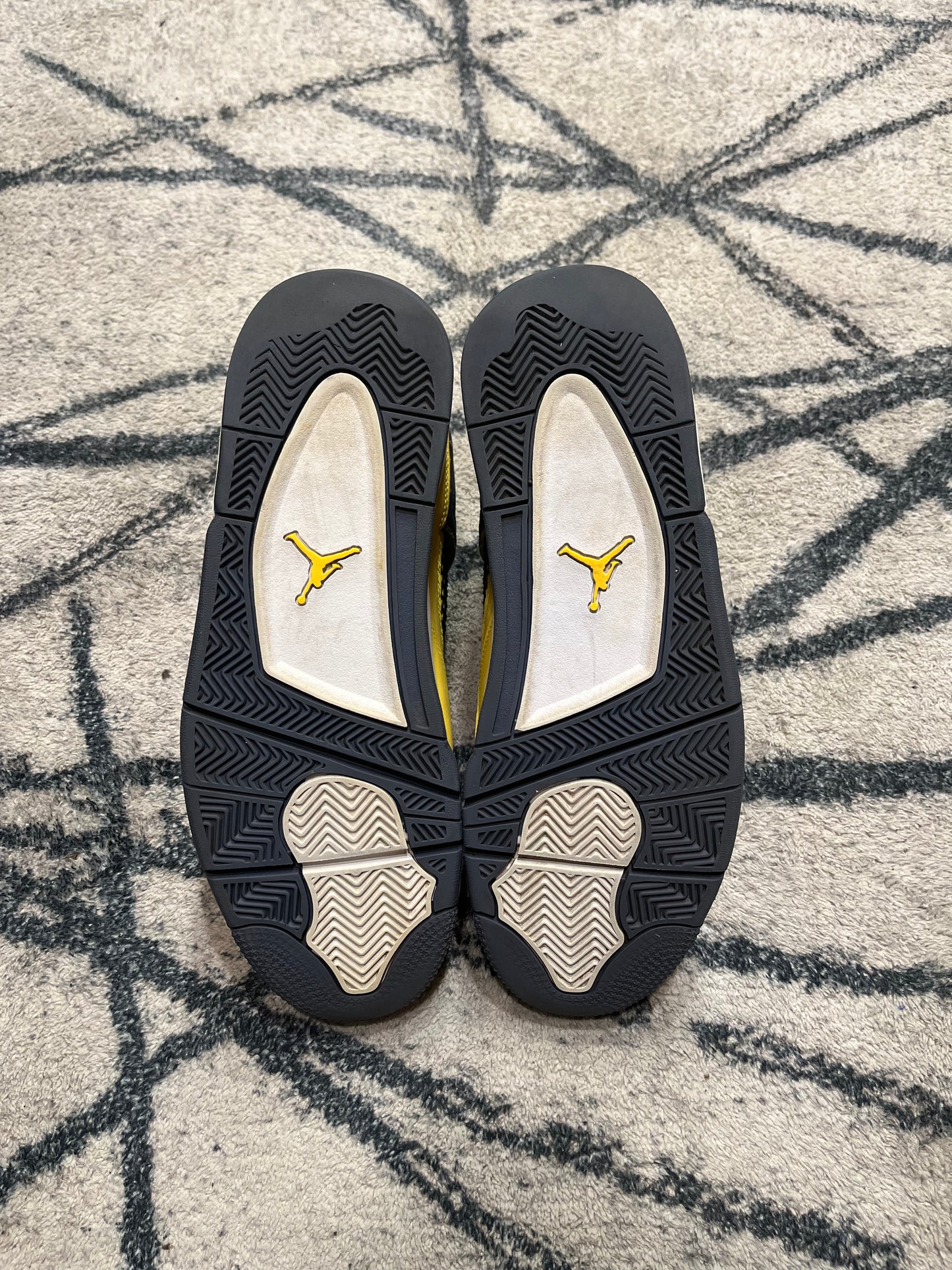 Air Jordan 4 Lightning