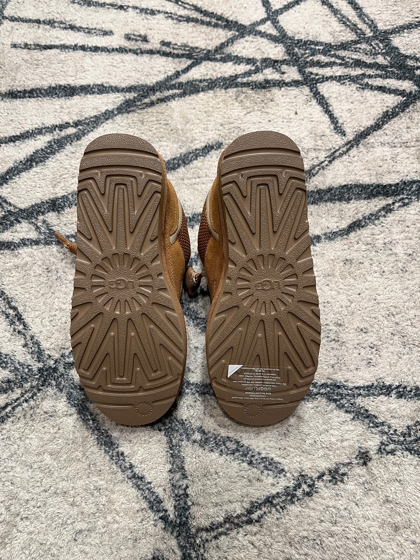 UGG LOWMEL Chestnut