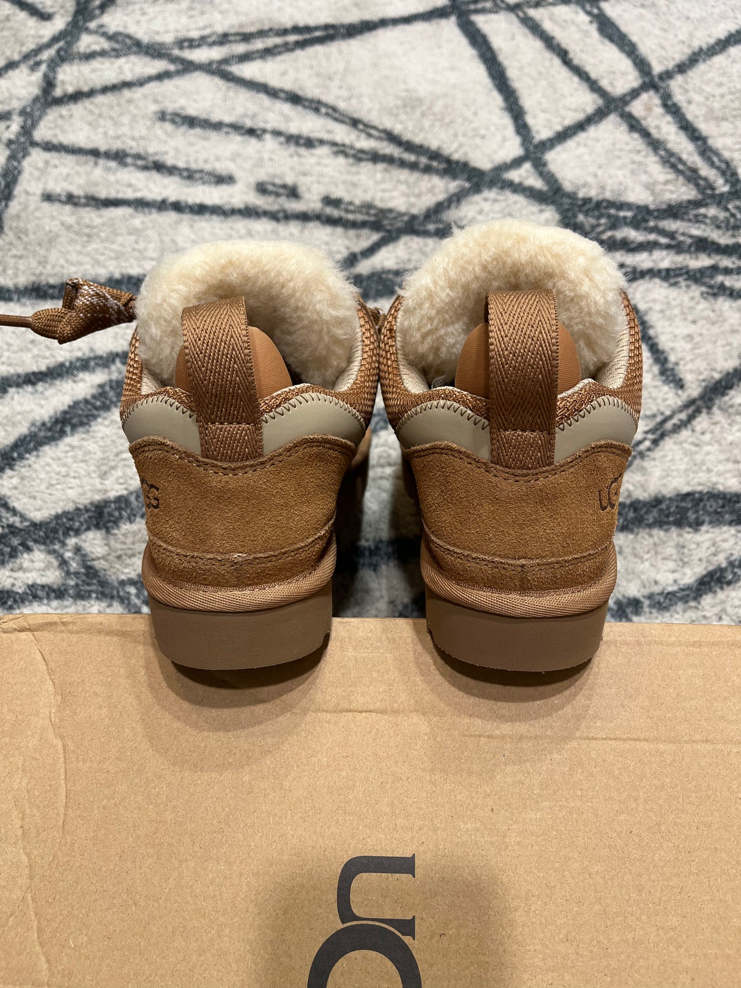 UGG LOWMEL Chestnut