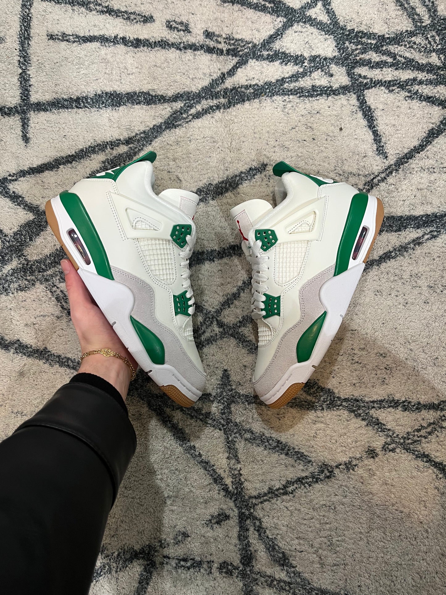 Air Jordan 4 SB Pine Green