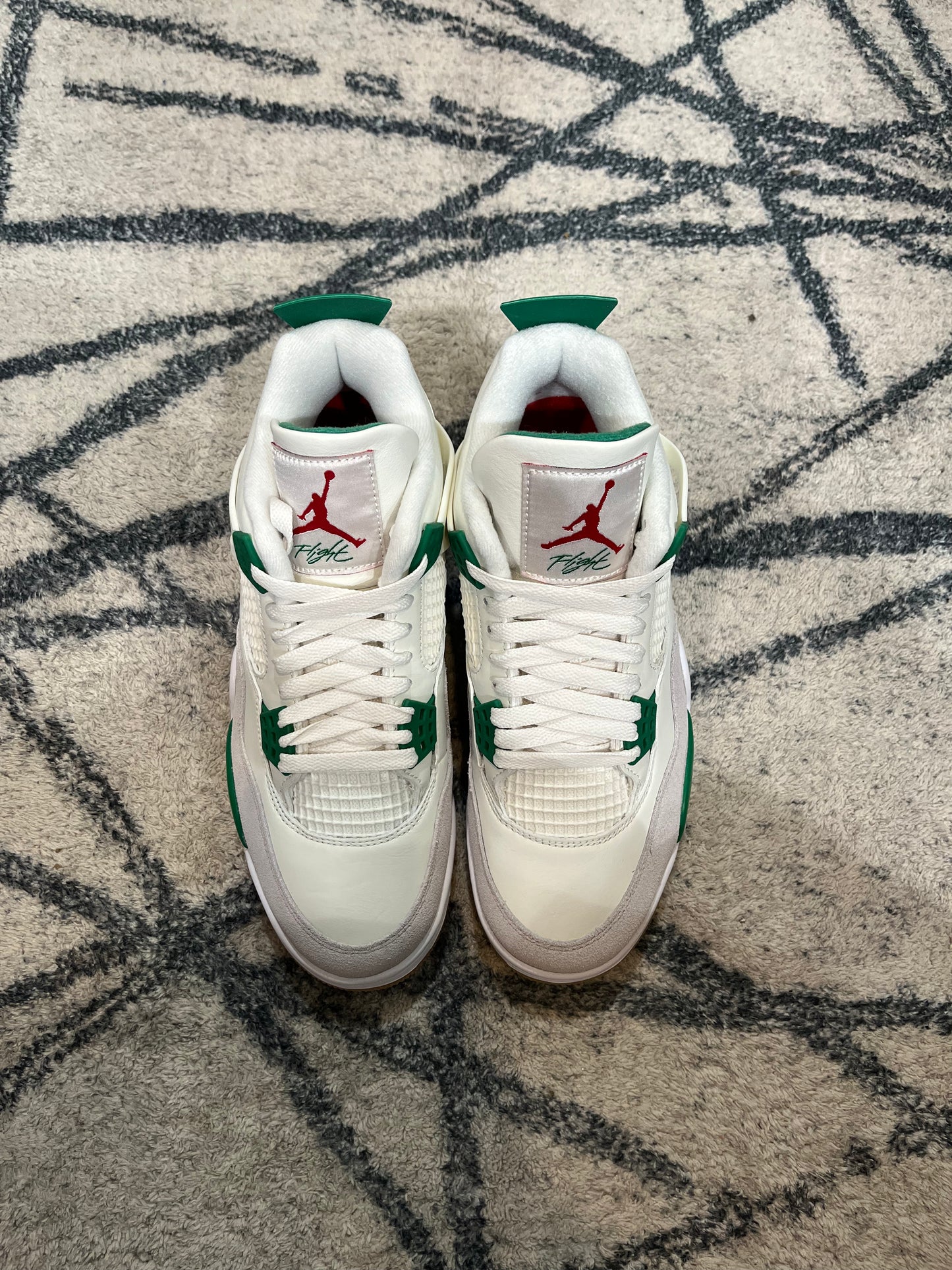 Air Jordan 4 SB Pine Green
