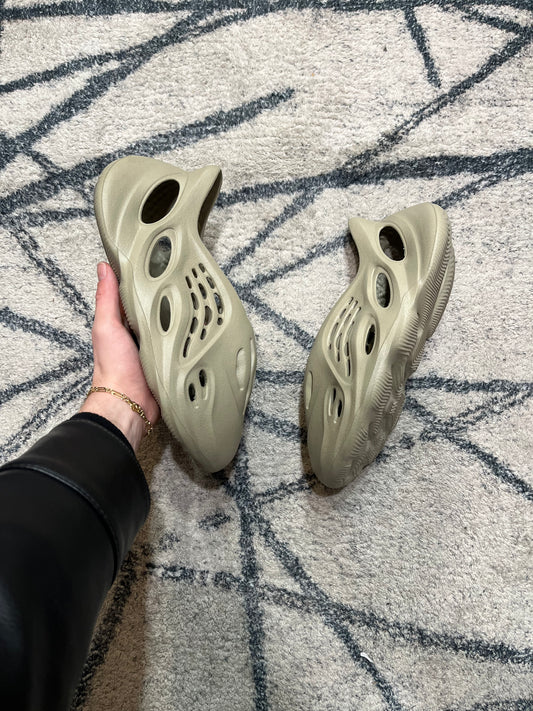 Yeezy Foam Runner Bone