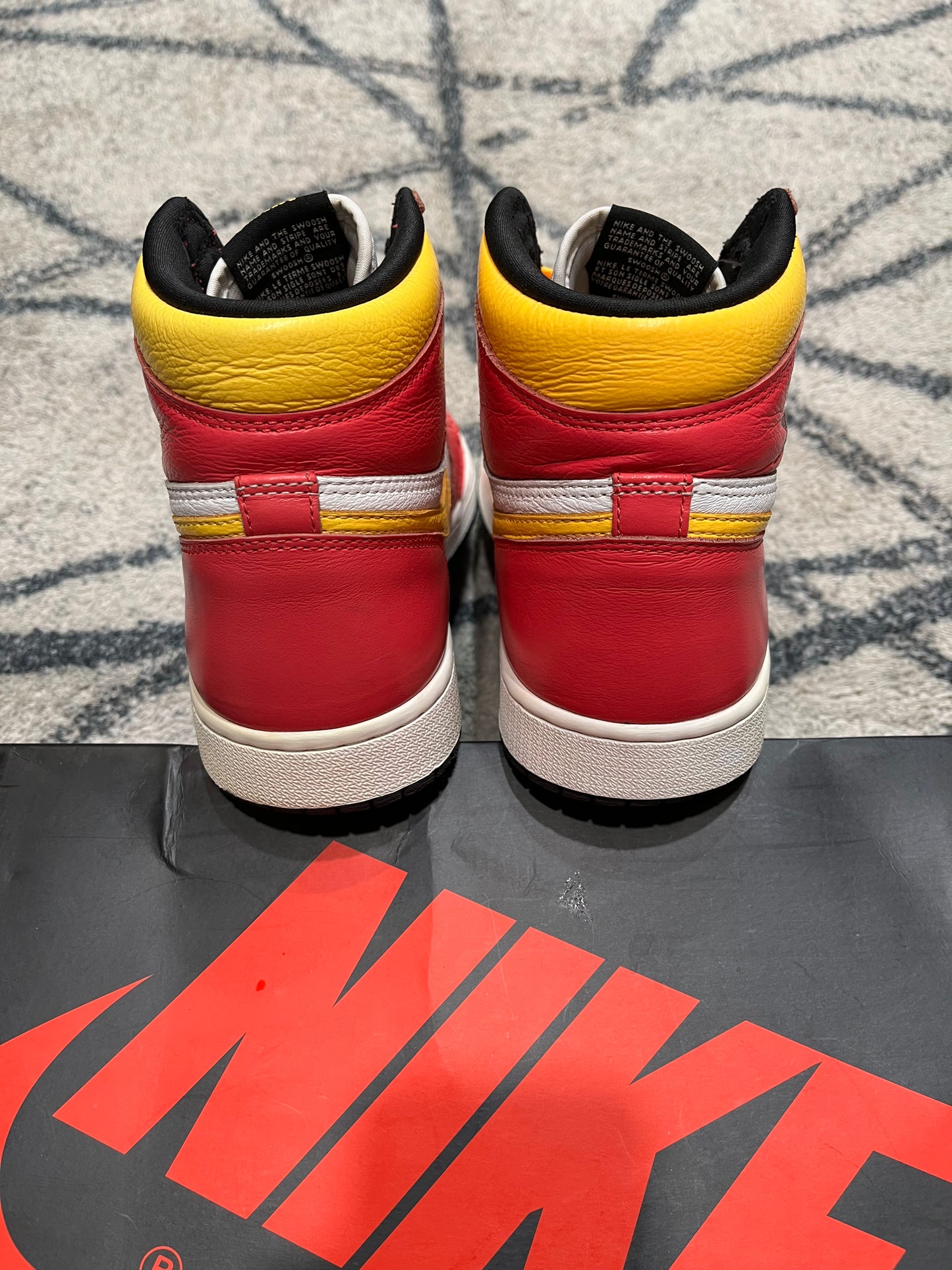 Air Jordan 1 Light Fusion Red