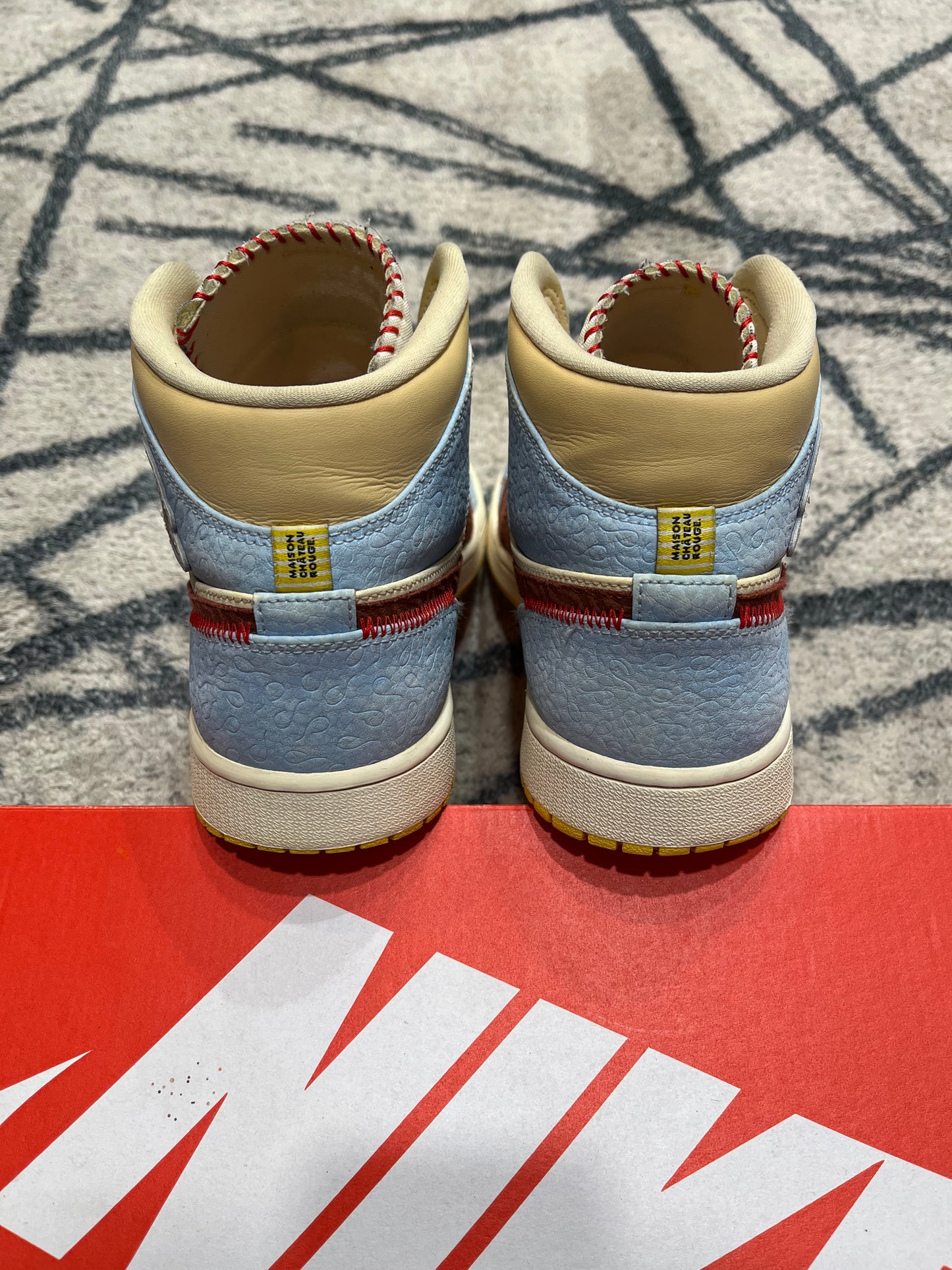 Air Jordan 1 Maison Chateau Rouge