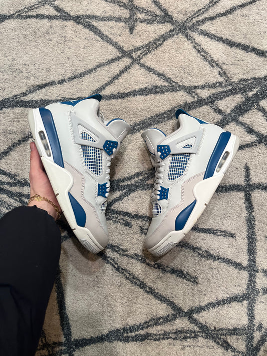 Air Jordan 4 Military Blue