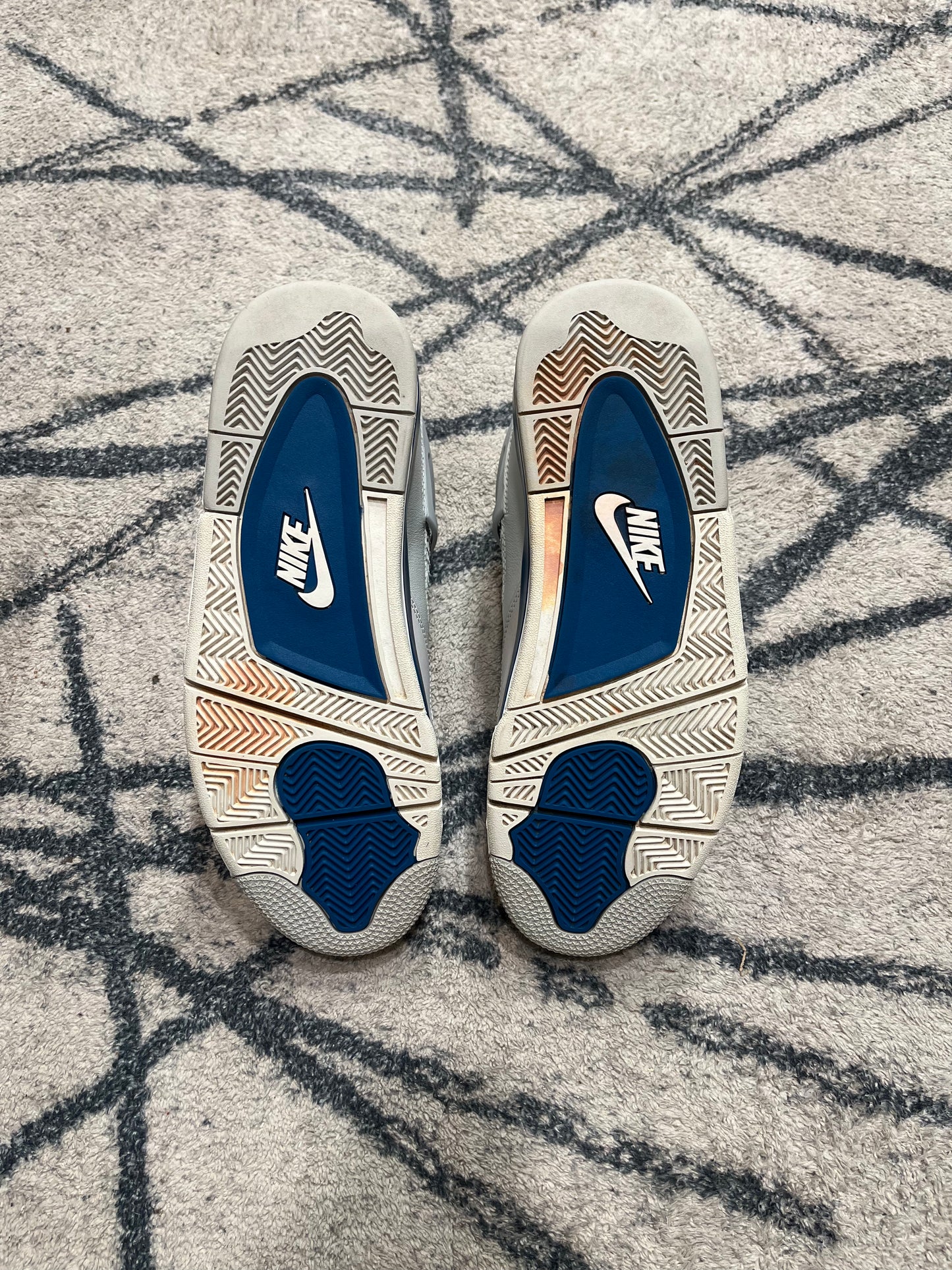 Air Jordan 4 Military Blue