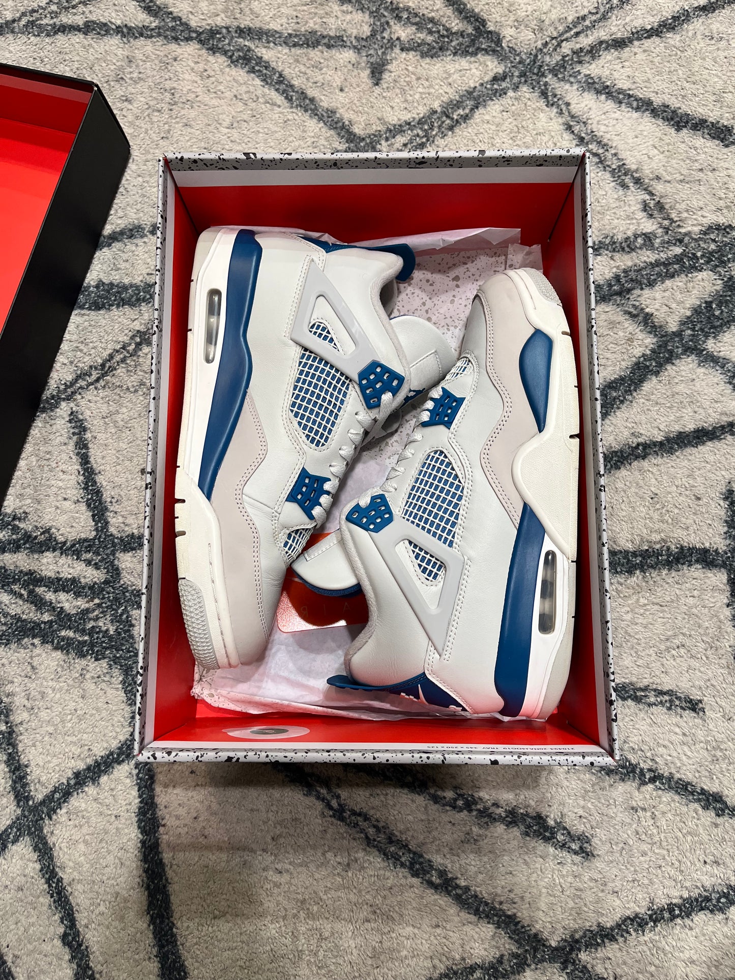 Air Jordan 4 Military Blue