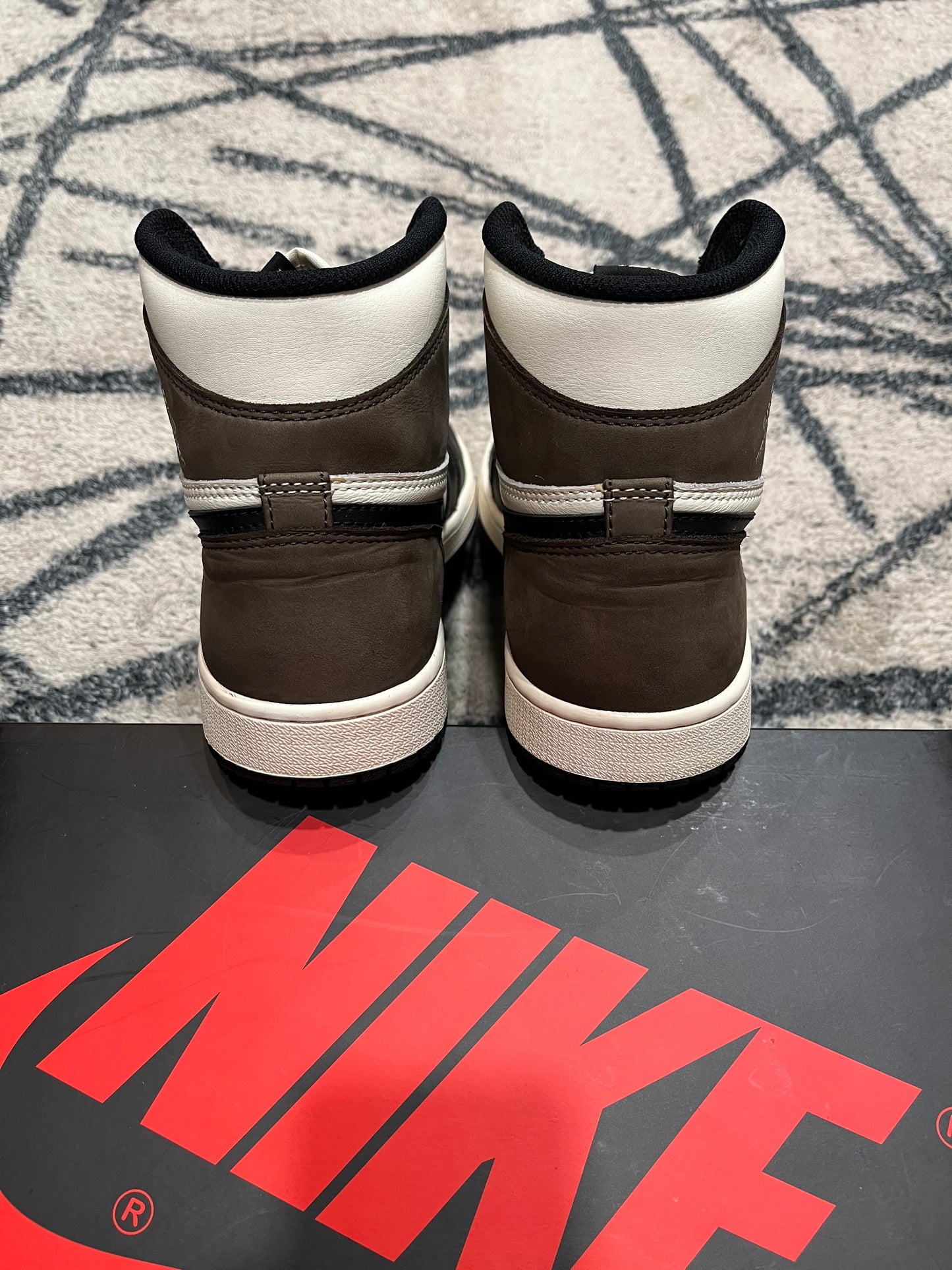 Air Jordan 1 High Mocha