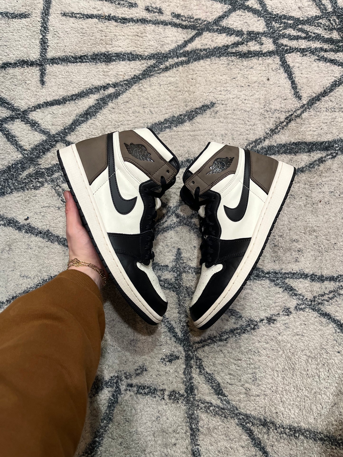 Air Jordan 1 High Mocha
