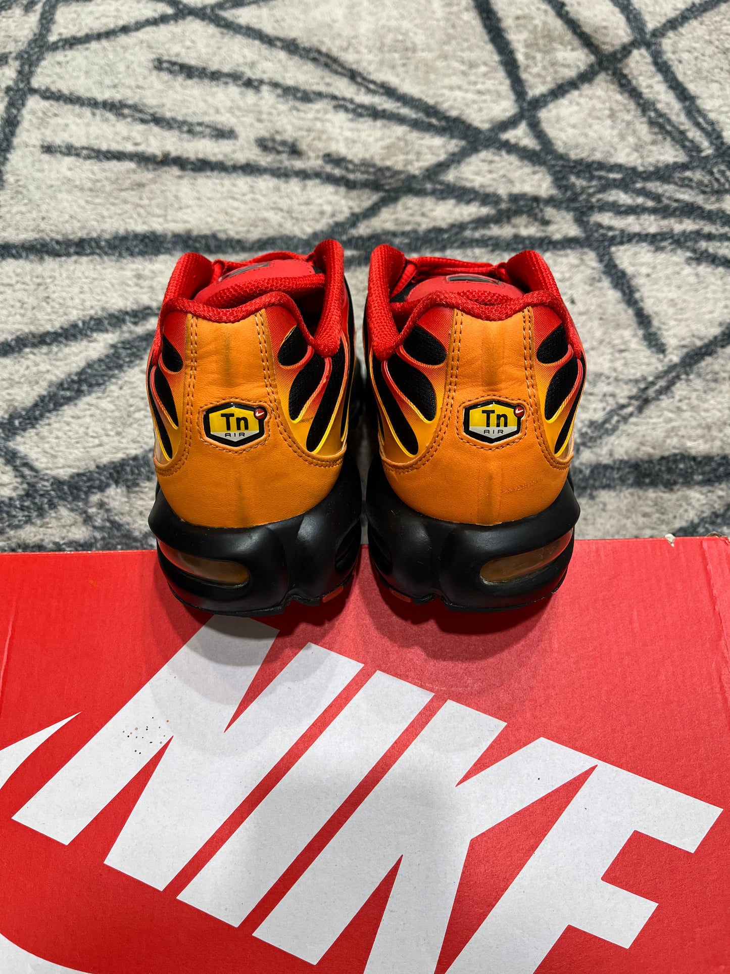 Nike Air Max Plus Volcano