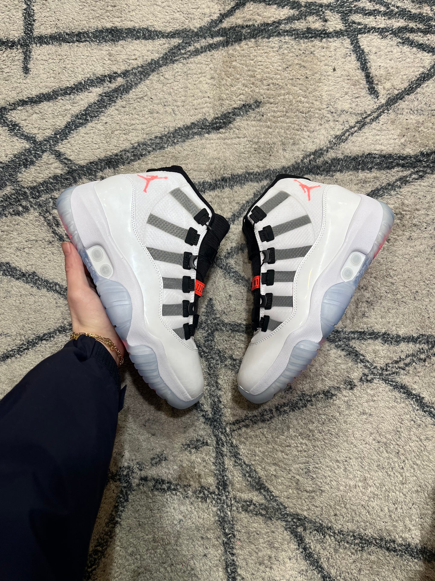 Air Jordan 11 Adapt White