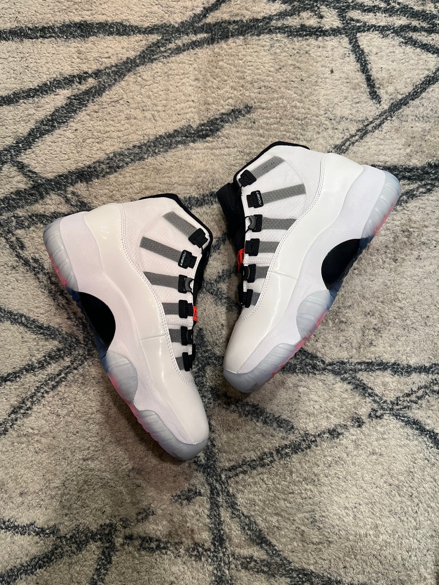 Air Jordan 11 Adapt White