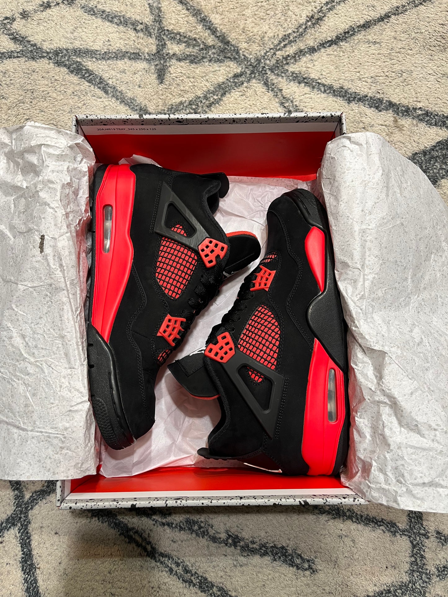 Air Jordan 4 Red thunder