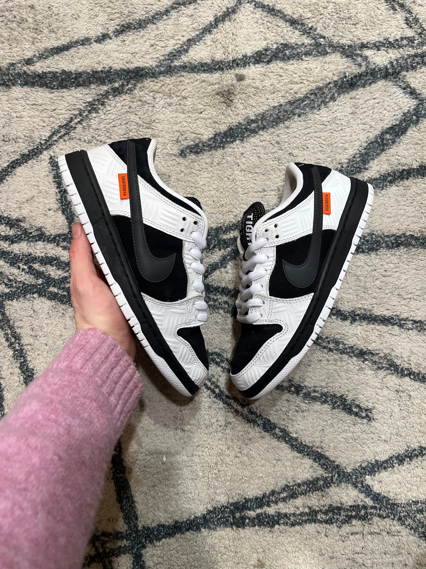 Nike SB Dunk Low TightBooth