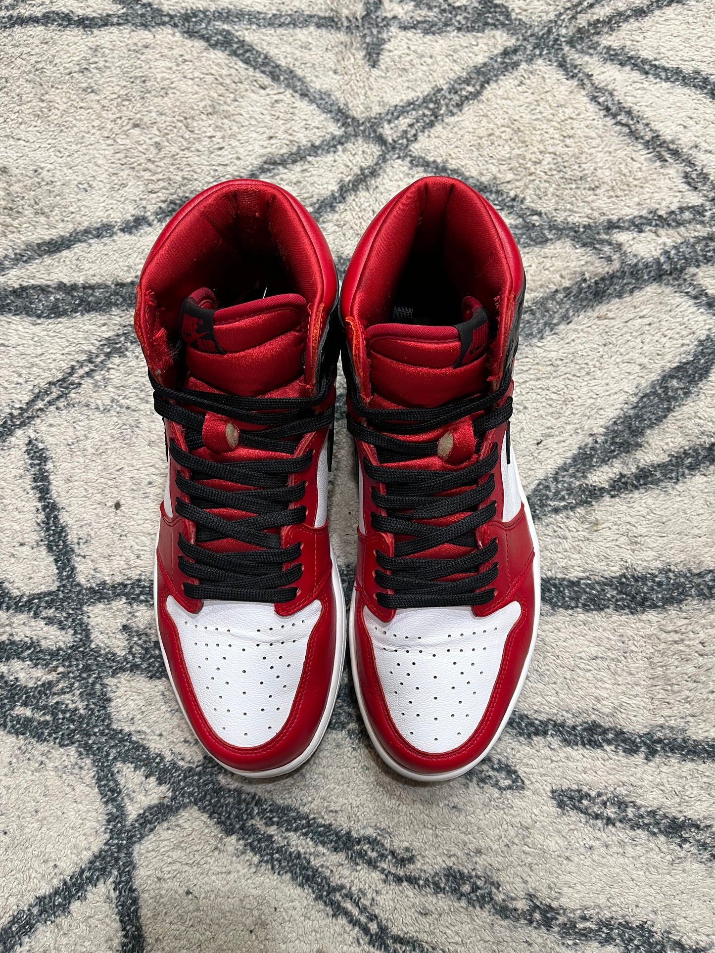 Air Jordan 1 Chicago Satin Snake