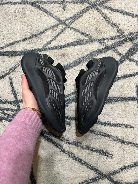 Yeezy 700 V3 Black