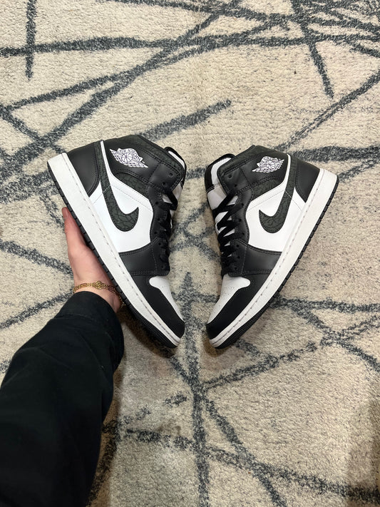 Air Jordan 1 Mid Panda Elephant