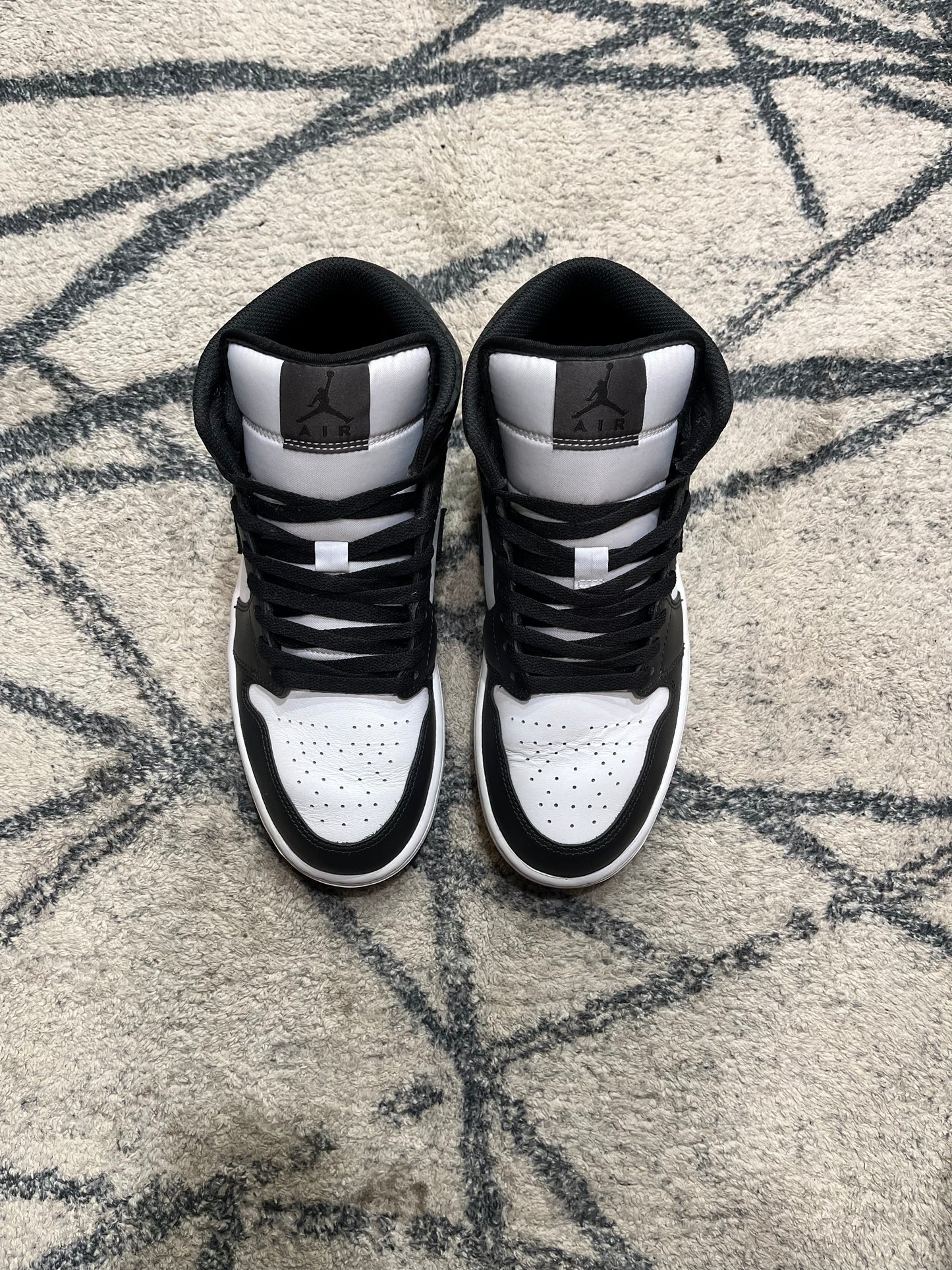 Air Jordan 1 Mid Panda Elephant