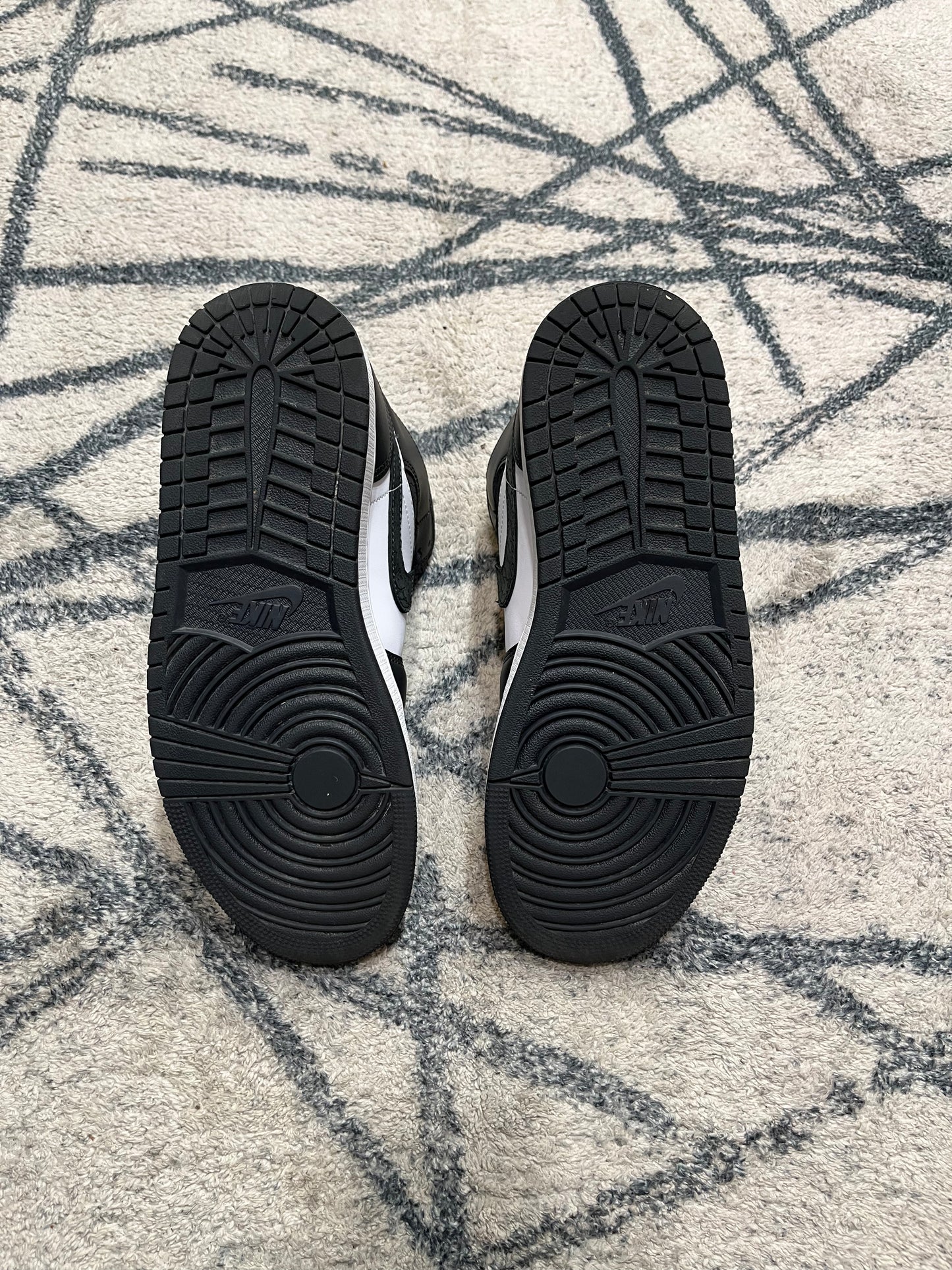 Air Jordan 1 Mid Panda Elephant