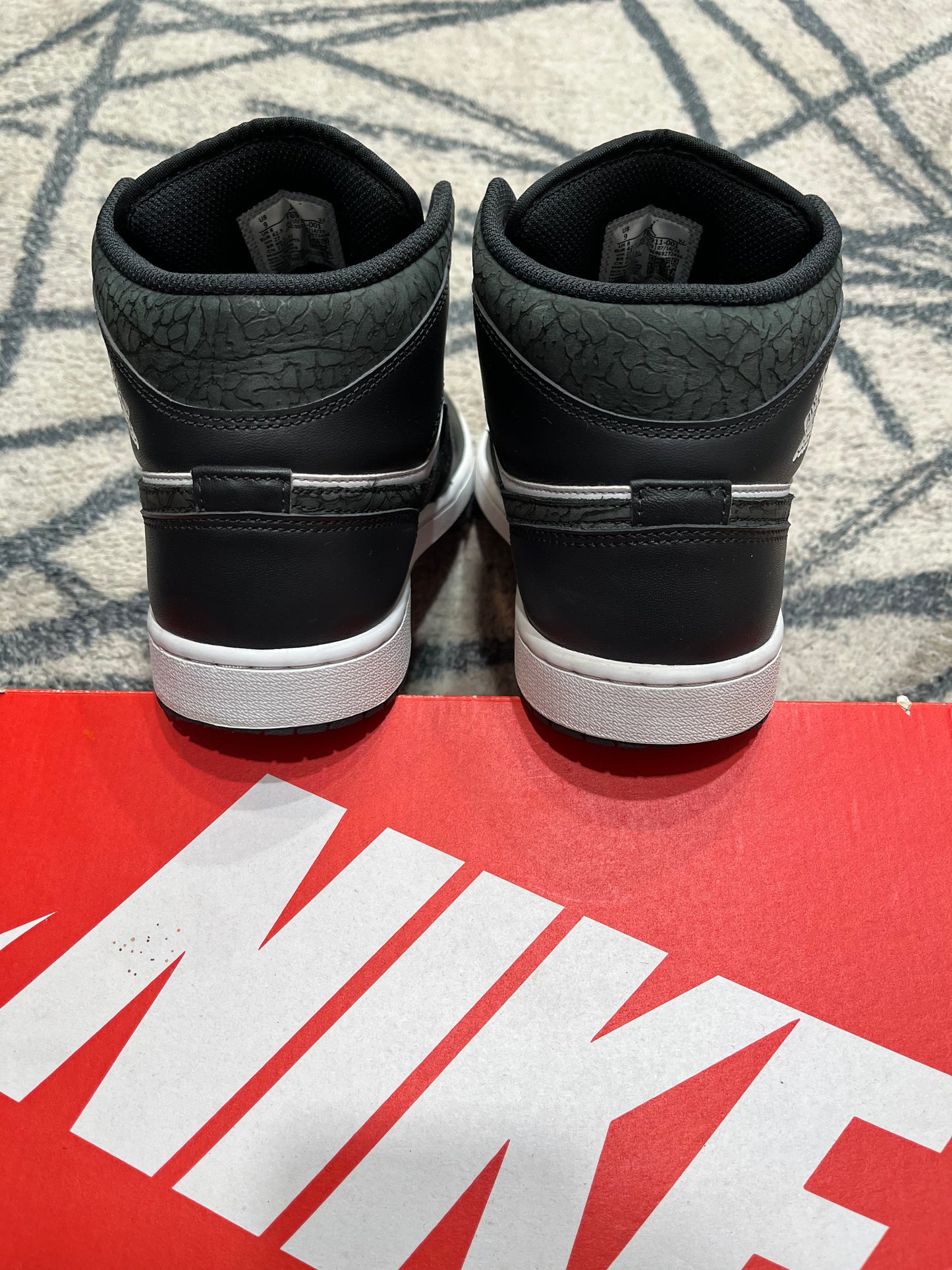 Air Jordan 1 Mid Panda Elephant