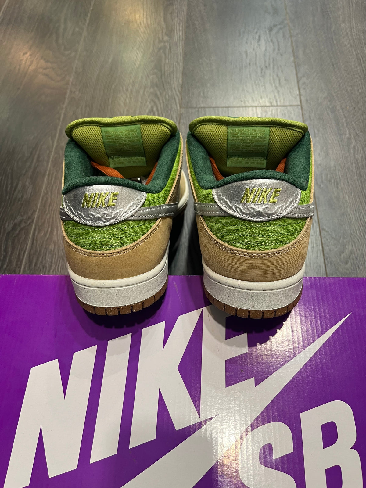 Nike Dunk SB Escargot