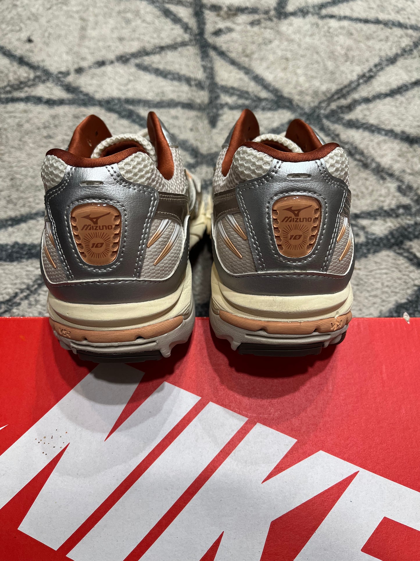 Mizuno Wave Rider 10