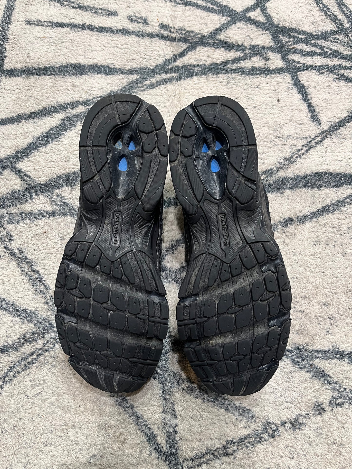 New Balance 740 Black