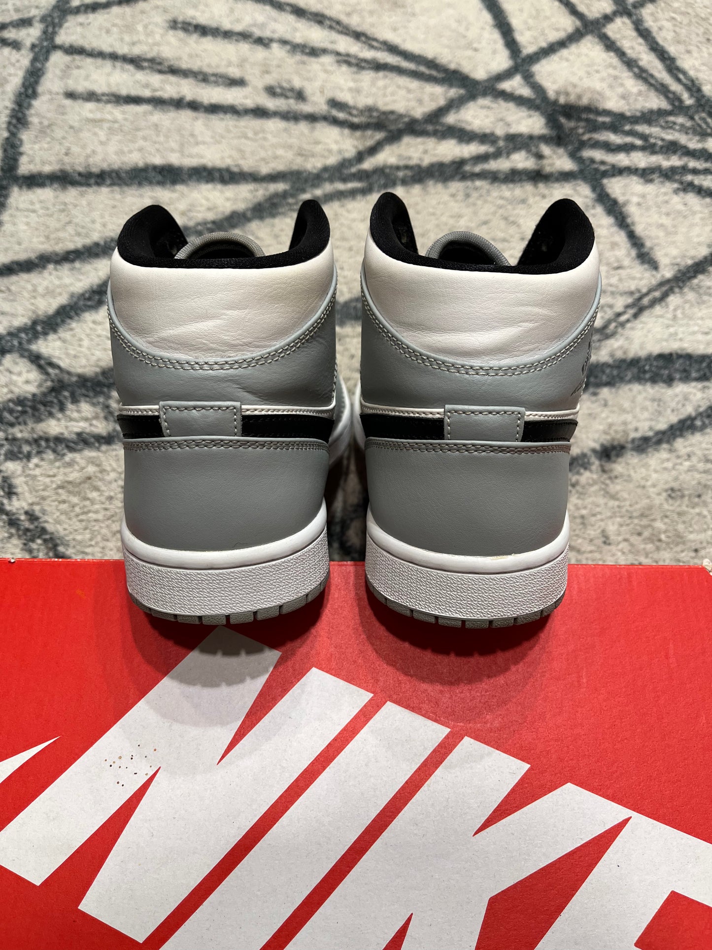 Air Jordan 1 Mid Smoke Grey